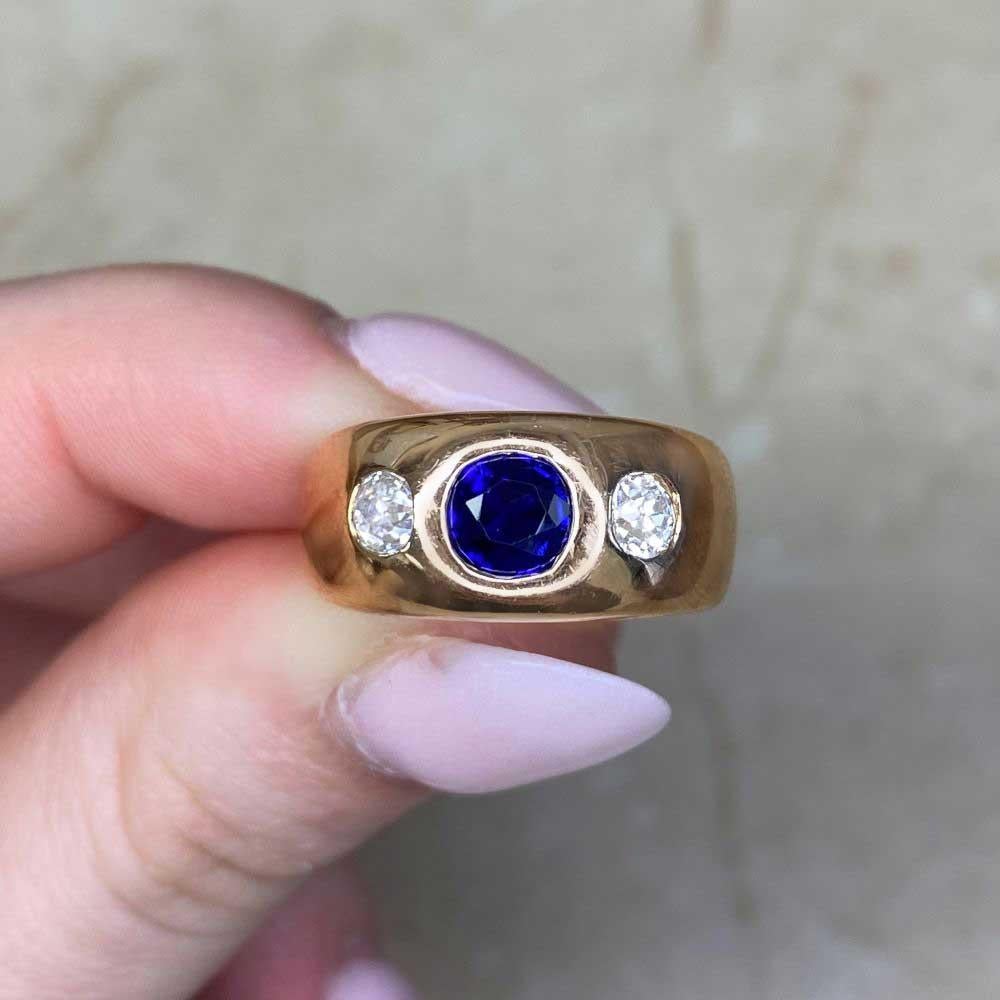 Vintage 0.57ct Round Cut Natural Sapphire Band Ring, 18k Yellow Gold, Circa 1965 For Sale 4