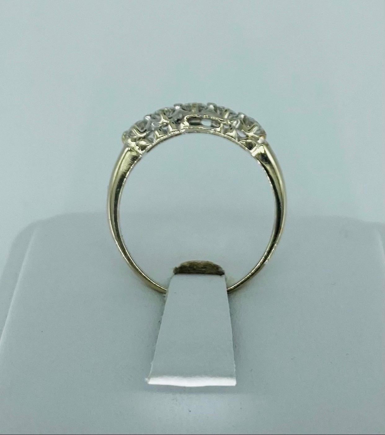 Bague demi-éternité vintage en or blanc 14 carats avec quatre diamants Pour femmes en vente