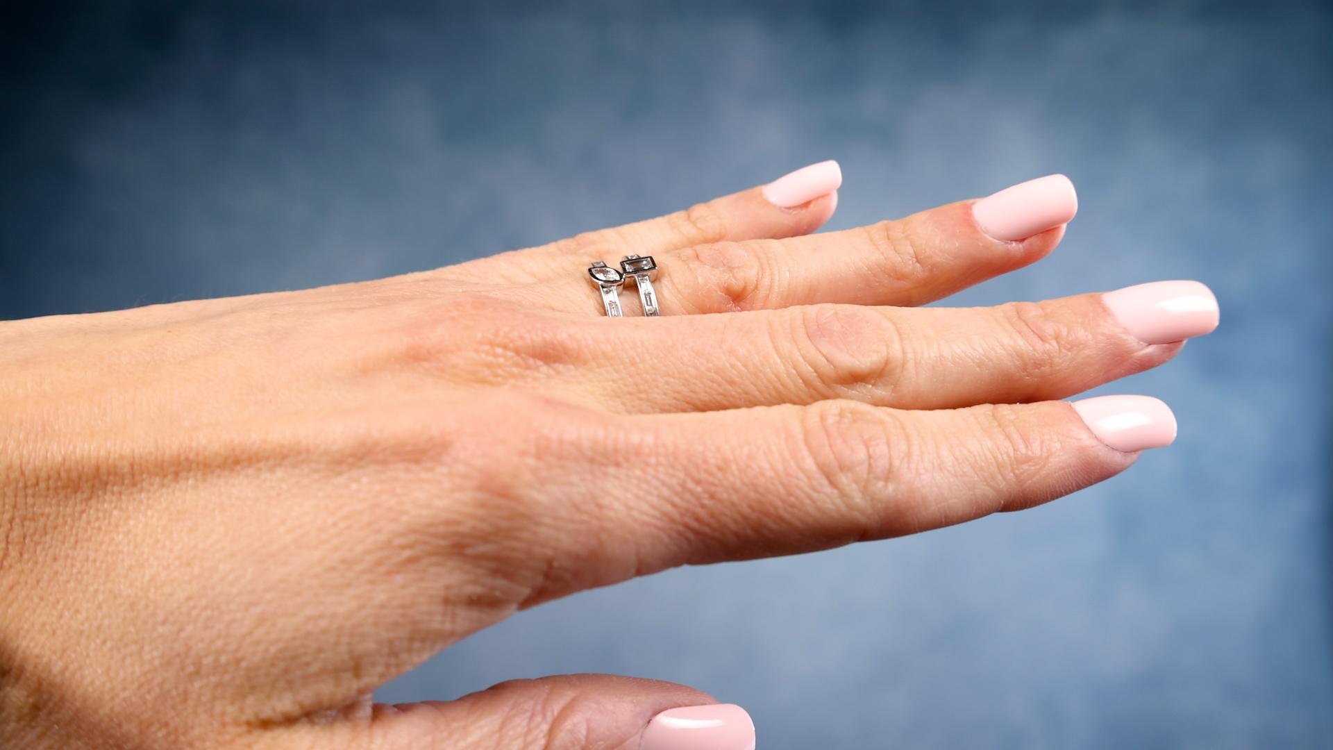 Ring aus 18 Karat Weißgold mit 0,60 Karat Diamant im Vintage-Stil mit Gesamtgewicht im Zustand „Gut“ im Angebot in Beverly Hills, CA