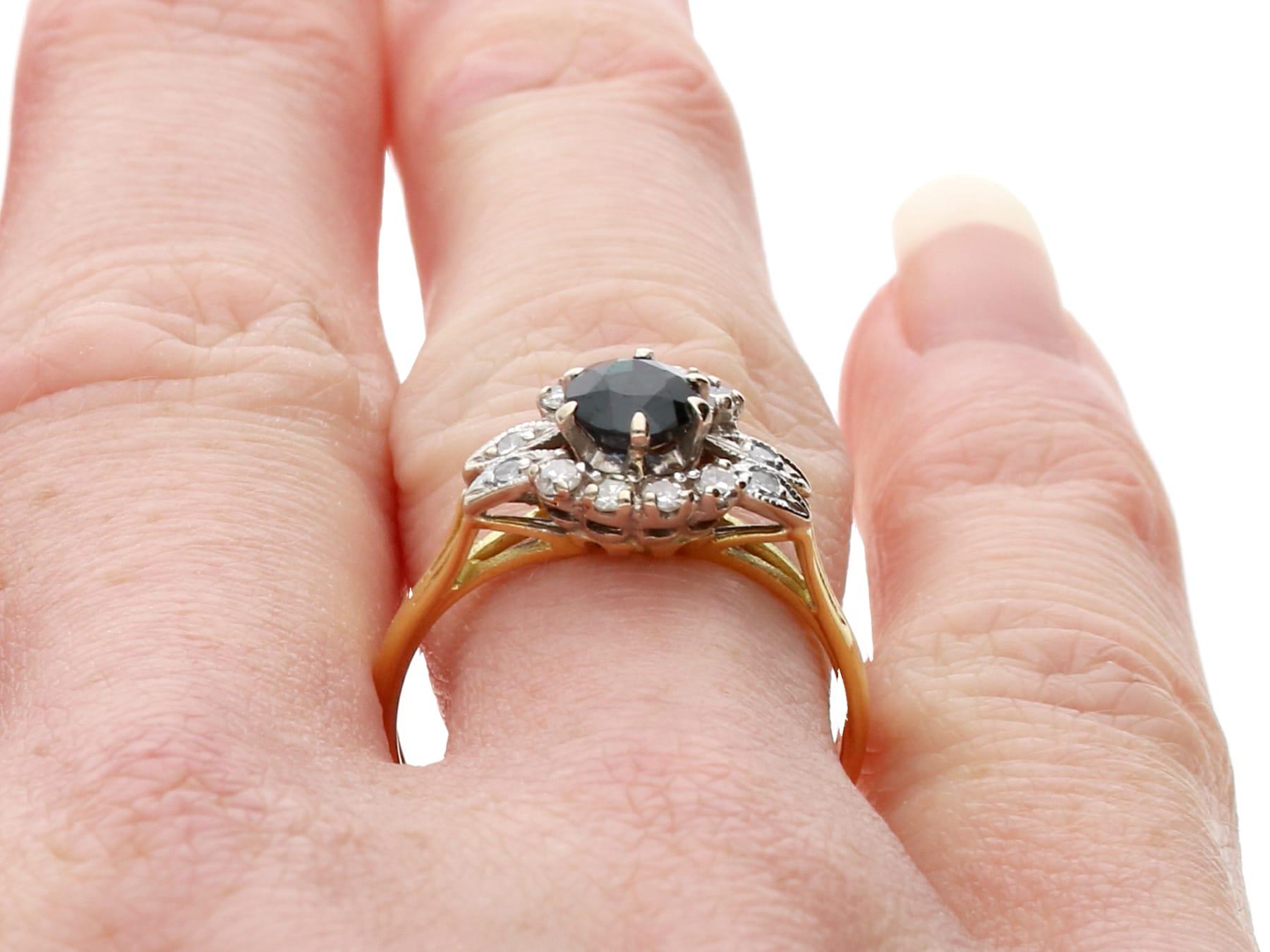 Vintage 0.60Ct Sapphire and 0.22Ct Diamond, 18k Yellow Gold Cluster Ring For Sale 5