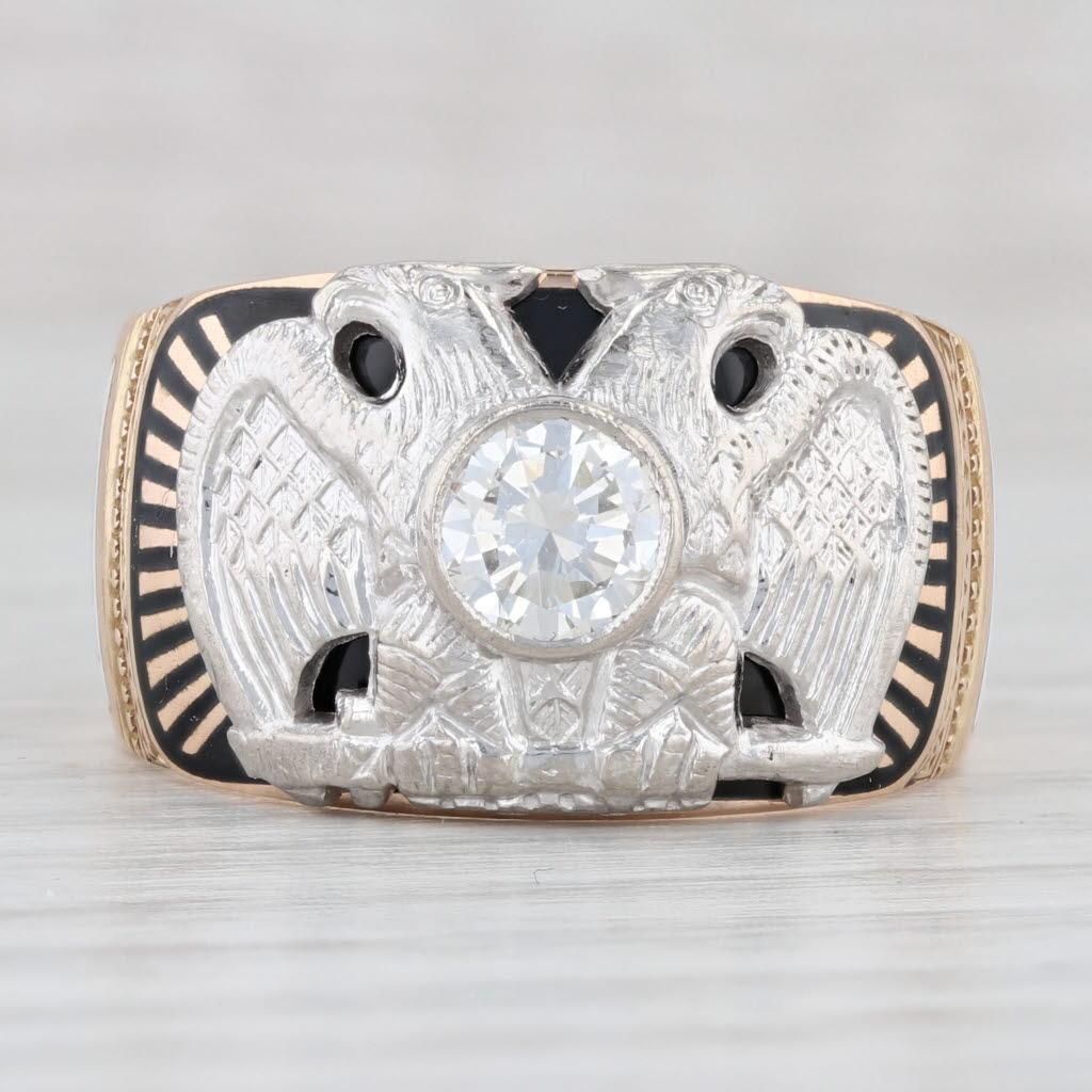 Taille ronde Bague d'aigle de rite écossaise vintage en or 14 carats et palladium 0,62 carat, taille 9 en vente