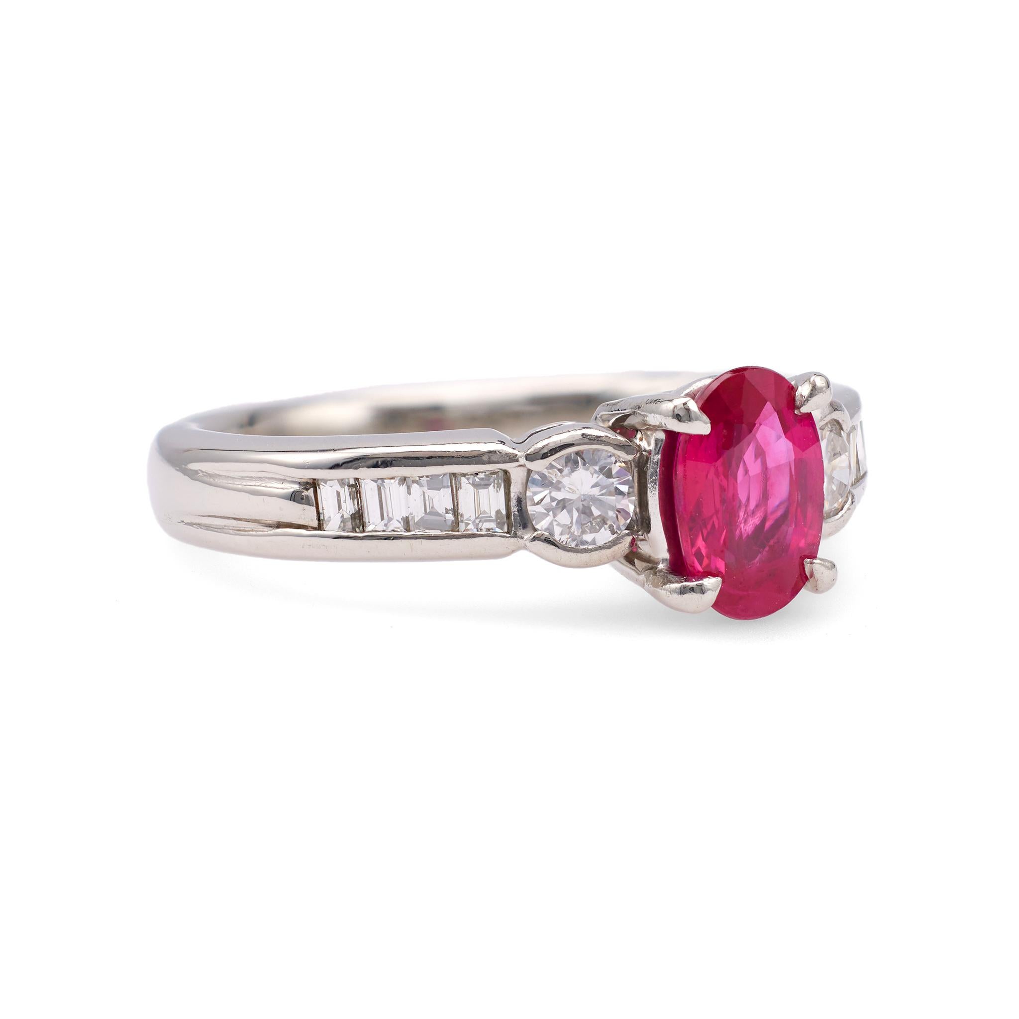 Vintage 0.66 Carat Ruby Diamond Platinum Ring In Excellent Condition For Sale In Beverly Hills, CA