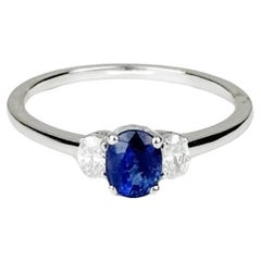 Anillo vintage de diamantes con zafiro azul de Sri Lanka de 0,69 ct en oro blanco de 18 quilates
