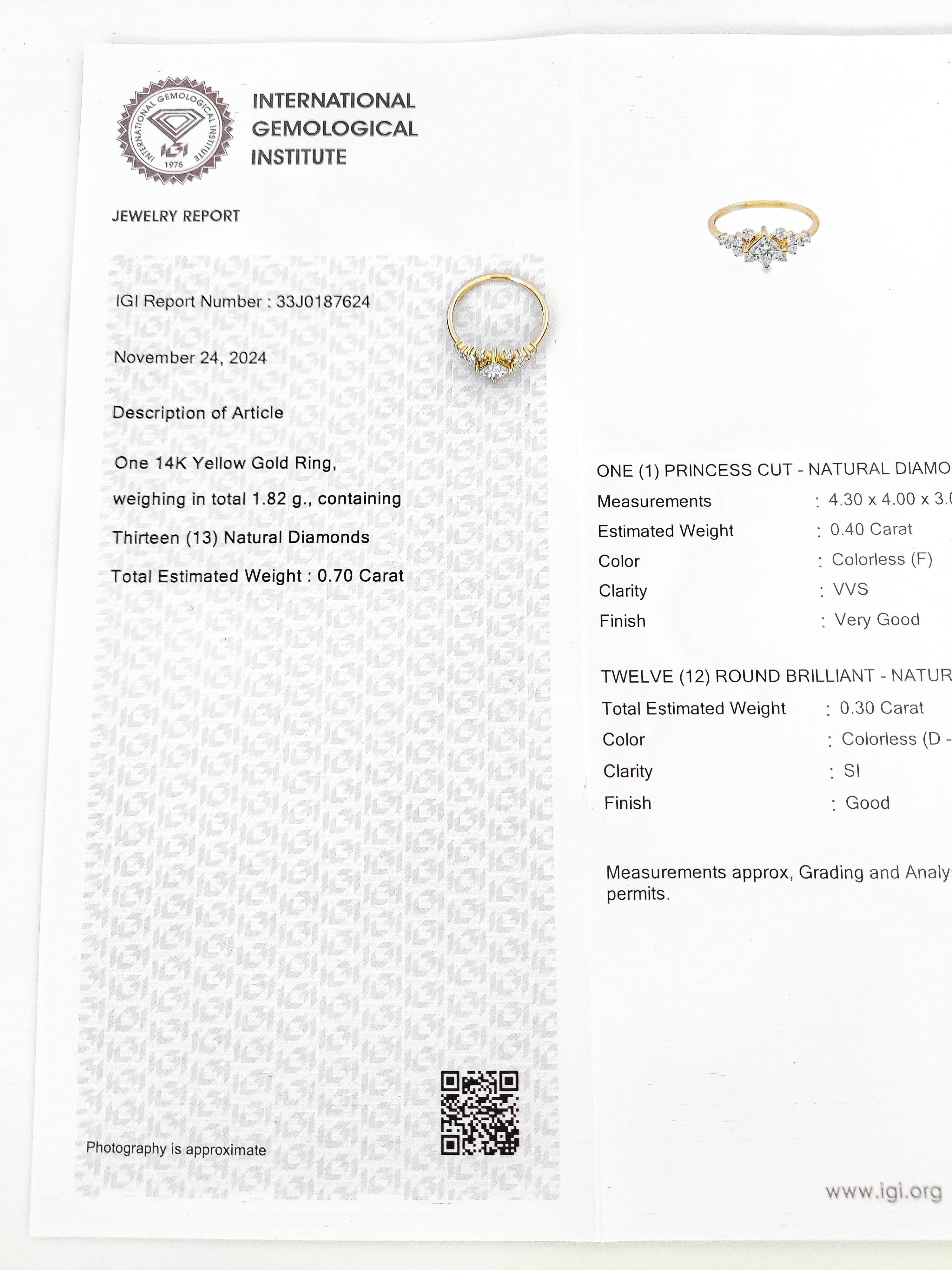 Vintage 0.70 CTW Princess Cut Diamond Ring IGI Certified 14K Yellow Gold For Sale 3