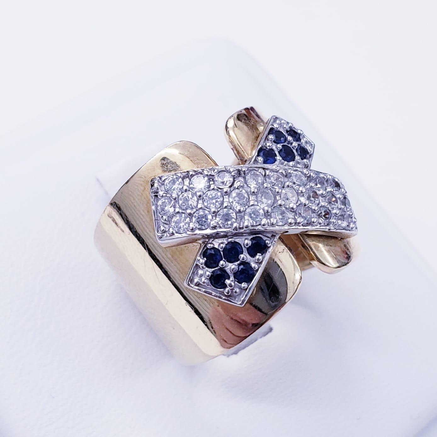 Vintage 0,70ct Diamant & Saphir X Patch Design 18k Gold Ring. Der Ring verfügt über Diamanten ca. Gesamtgewicht 0,50 Karat & ca. 0,20 Karat blauen Saphiren. Der Ring misst 14,5 mm von 16 mm und ist eine Größe 5. Der Ring wiegt 7,8 Gramm aus massivem