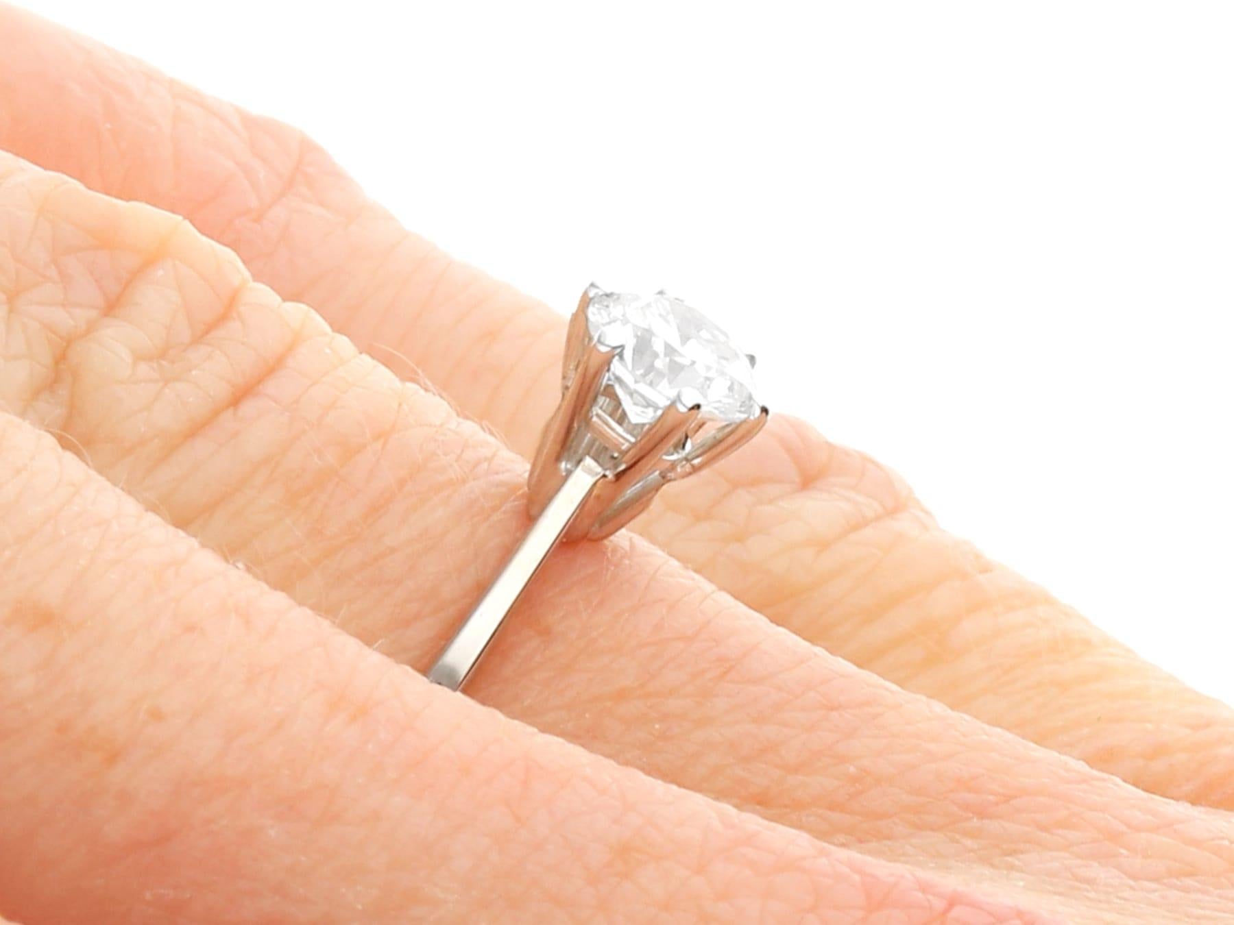 Vintage 0.72 Carat Diamond Solitaire Engagement Ring in 18k White Gold In Excellent Condition For Sale In Jesmond, Newcastle Upon Tyne
