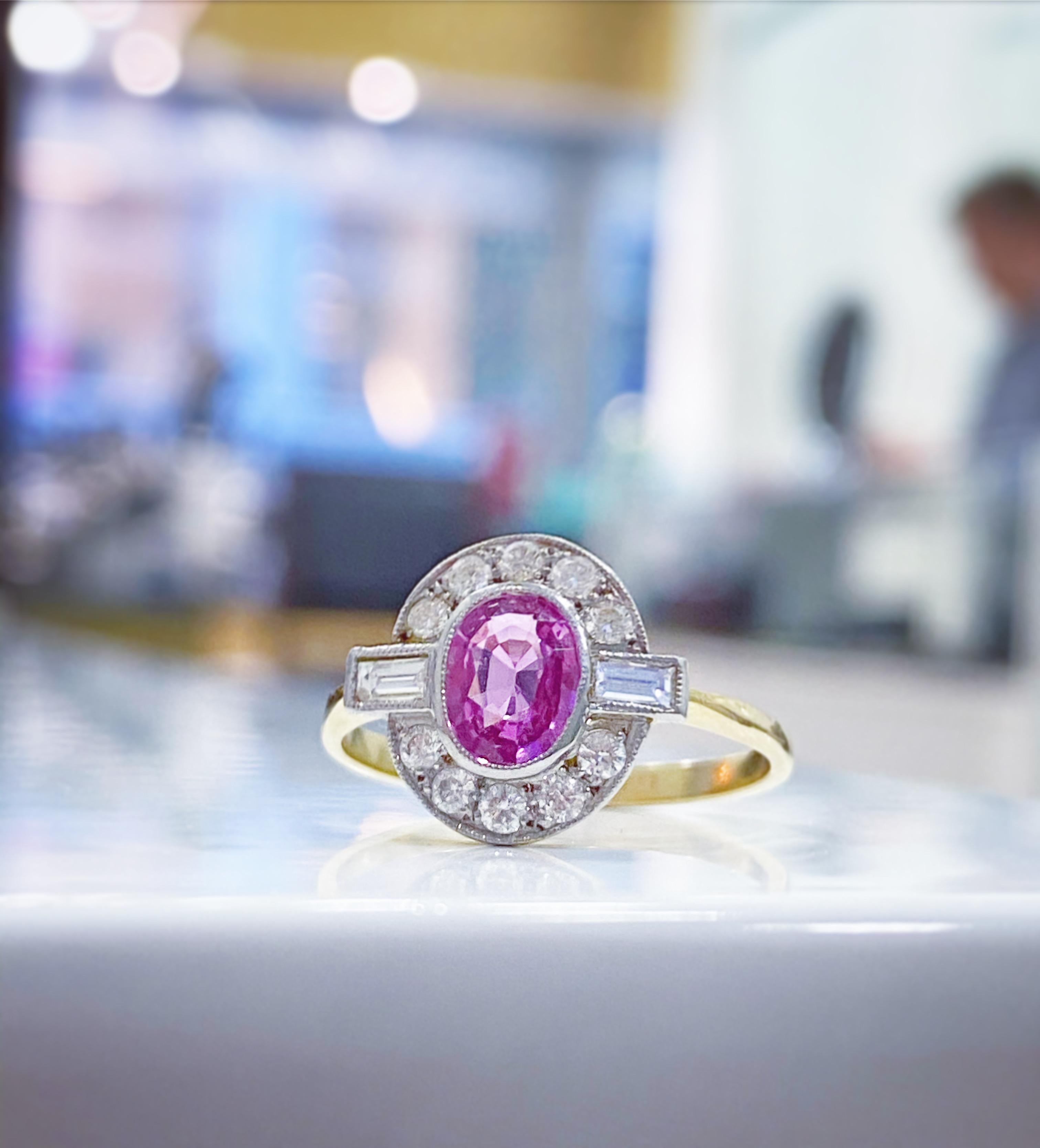 Women's or Men's Vintage 0.75 Carat Pink Sapphire and Diamond Ring, circa 1950s For Sale