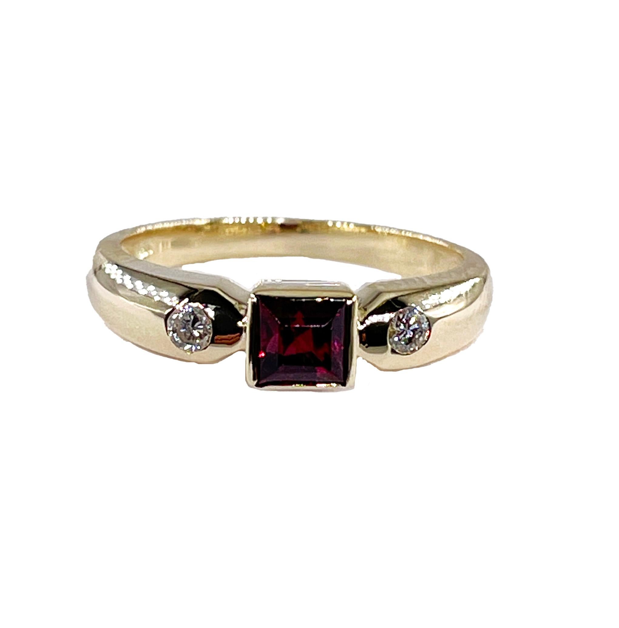 Vintage 0.75ct Natural Square Red Garnet and Diamond  14K Gold Ring 7