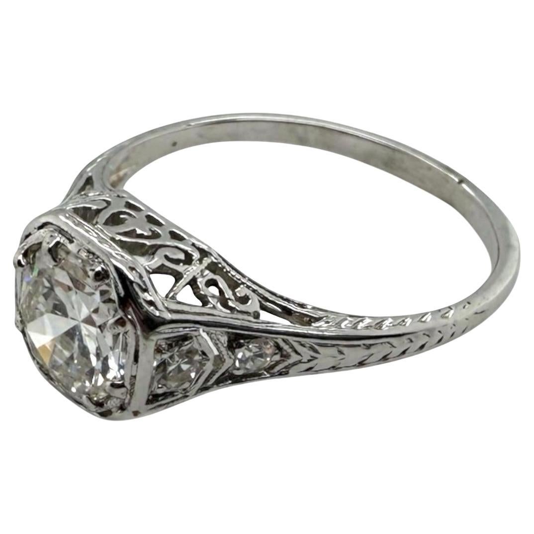 Anello di fidanzamento in platino con diamante vecchio taglio europeo da 0.8 carati vintage