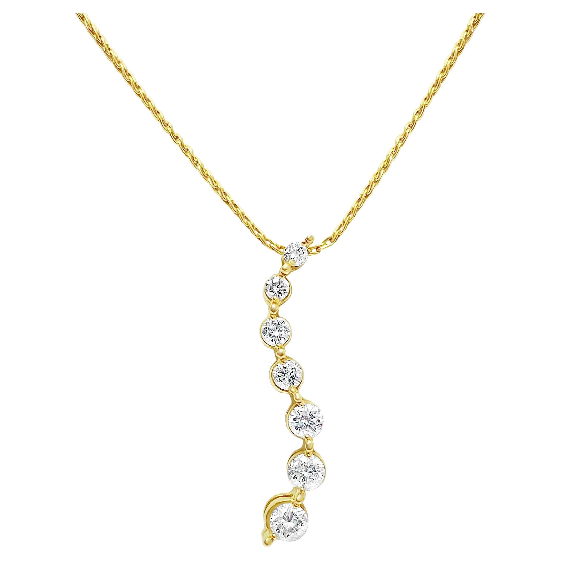 Vintage 0.80 Carat Diamond Pendant Necklace For Her For Sale