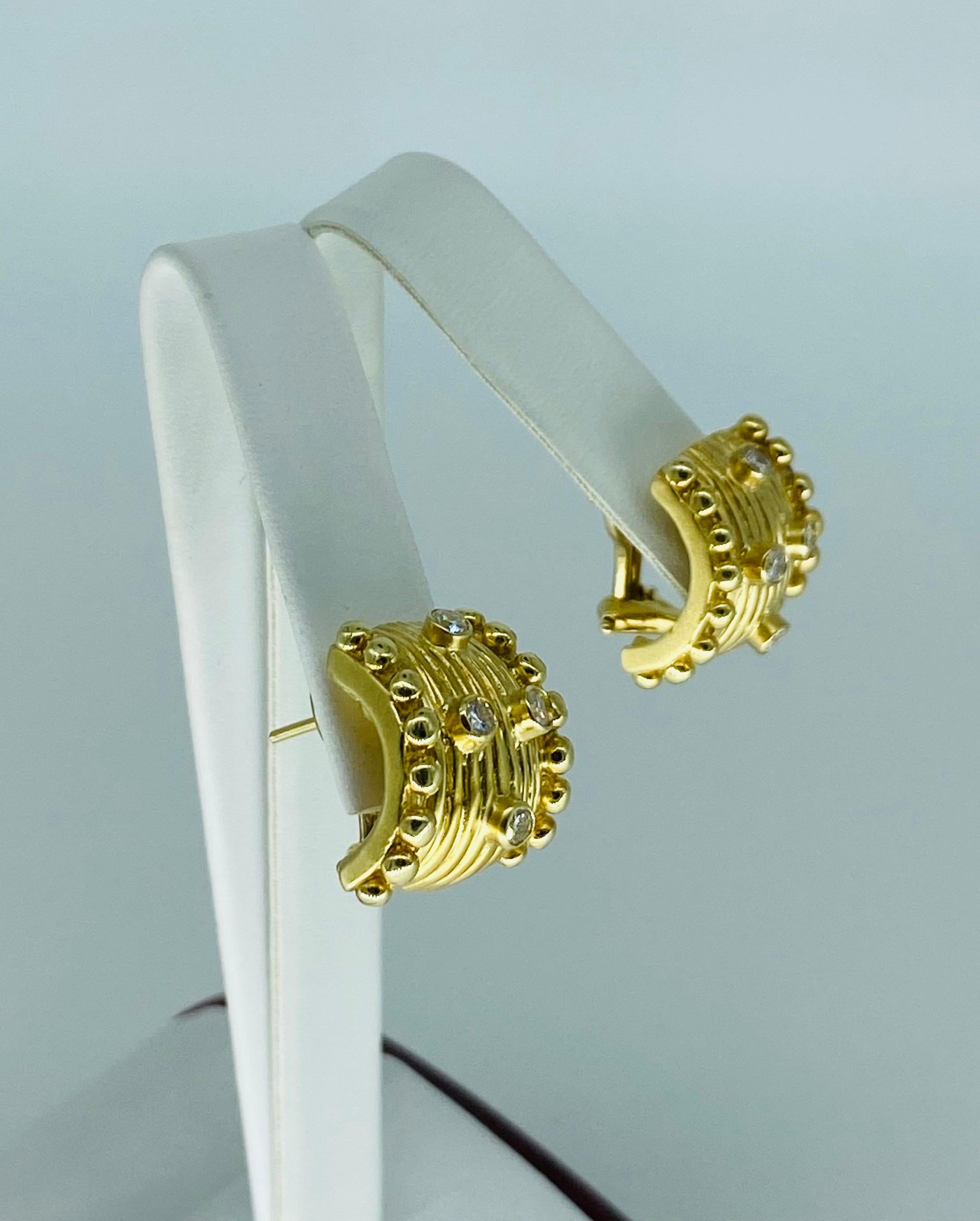 Pendientes de clip vintage con diamantes grandes de 0,80 quilates y oro amarillo de 14k Corte redondo en venta