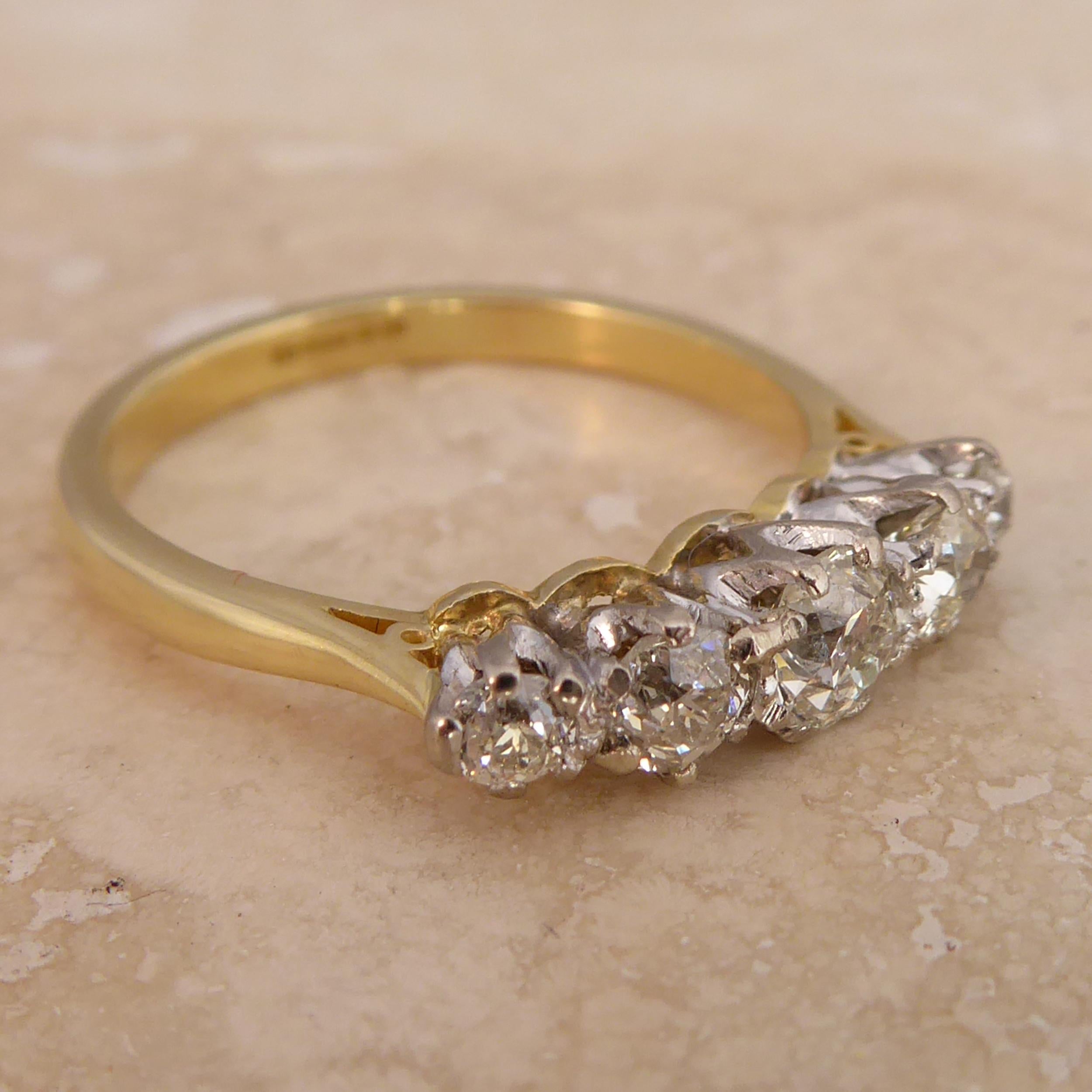Vintage 0::80 Karat Old Cut Diamant Fünf-Stein-Ring:: Gelbgold Band (Alteuropäischer Schliff)