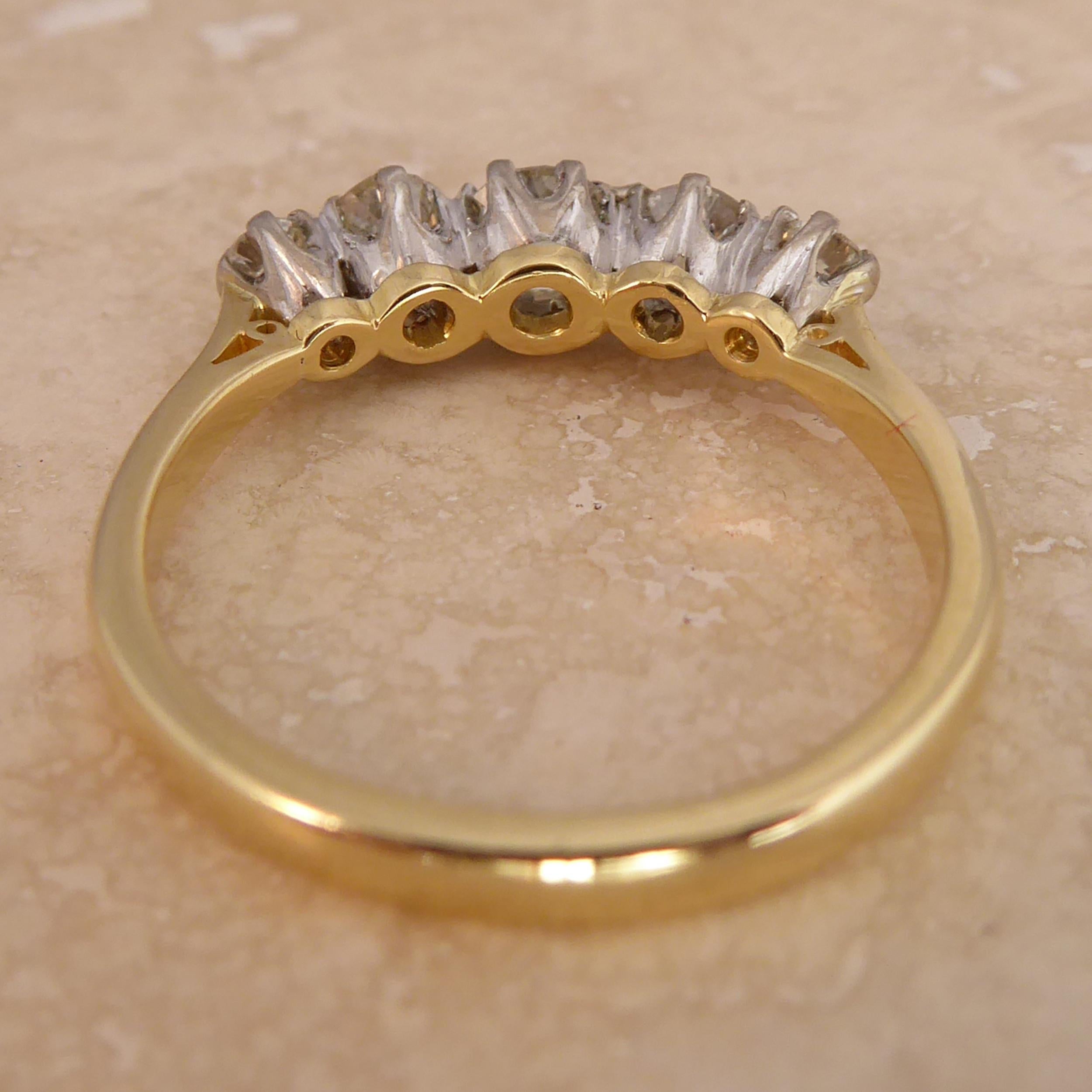 Vintage 0::80 Karat Old Cut Diamant Fünf-Stein-Ring:: Gelbgold Band 1