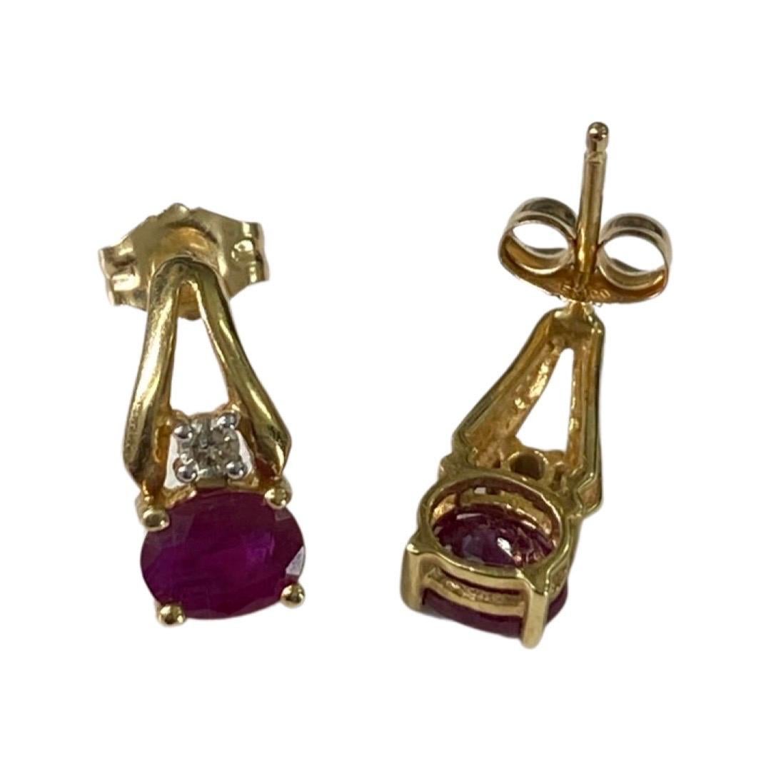 Pendientes vintage de rubí y diamantes de 0,80 quilates y oro de 14k México en Excelente estado para la venta en Miami, FL