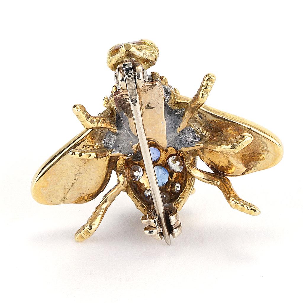 Round Cut Vintage 0.80 cttw Sapphire And Diamond Bee Pin In 18k Yellow Gold & Enamel Wings For Sale