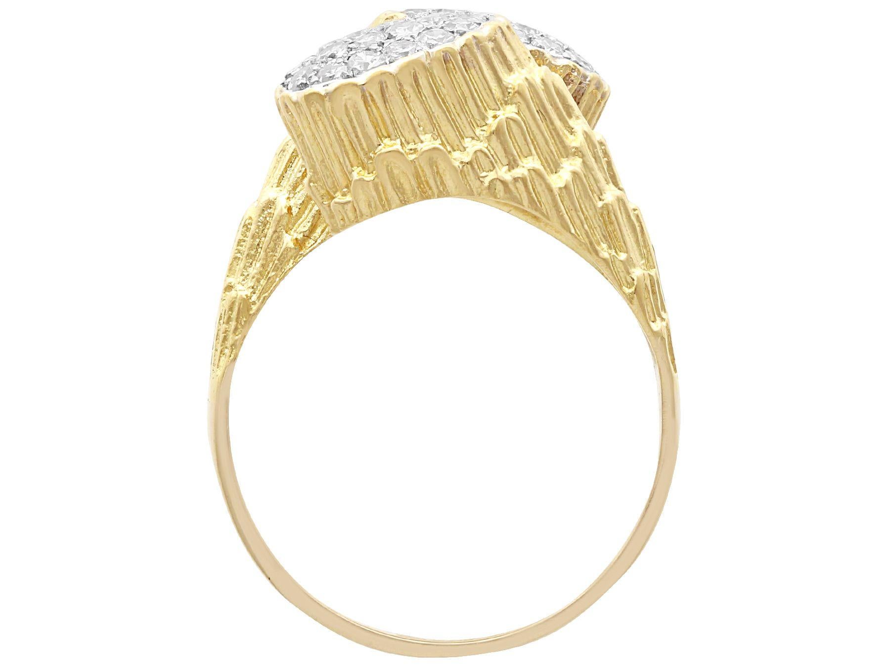 Women's or Men's Vintage 0.83 Carat Diamond and 18K Yellow Gold Twist Ring For Sale