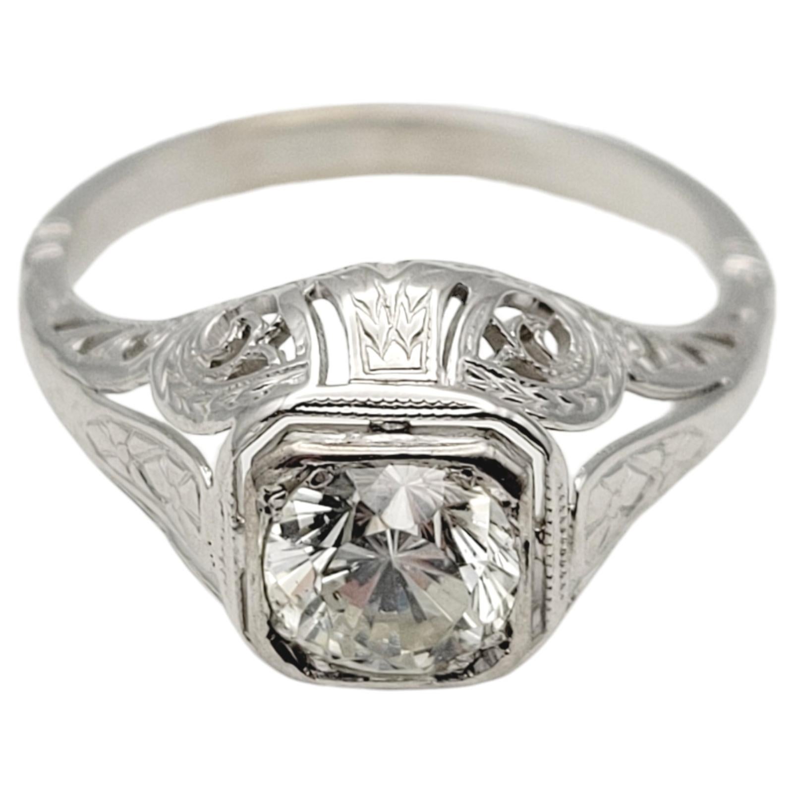 Contemporary Vintage 0.83 Carat Solitaire Diamond Engagement Ring in 14 Karat White Gold For Sale