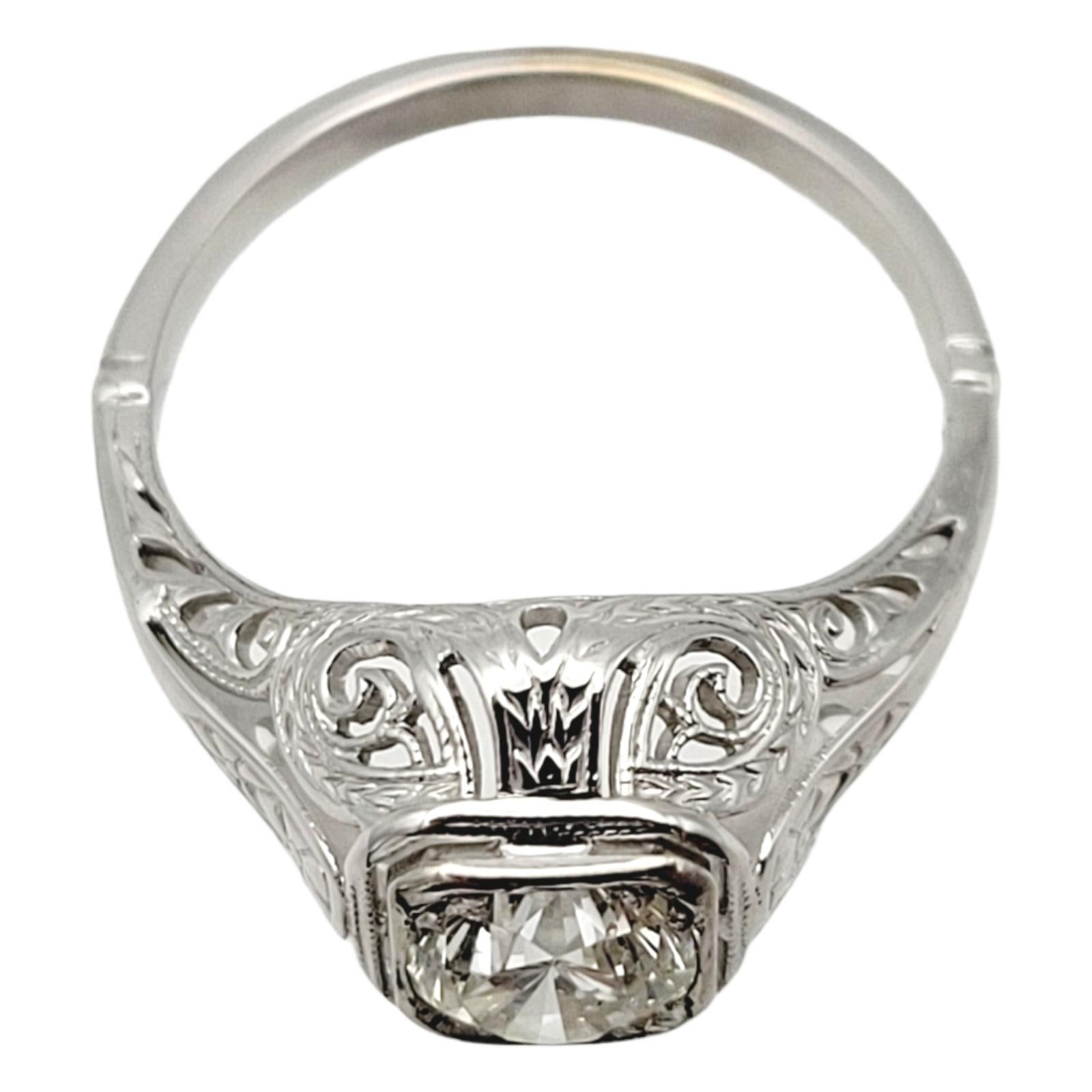Women's Vintage 0.83 Carat Solitaire Diamond Engagement Ring in 14 Karat White Gold For Sale