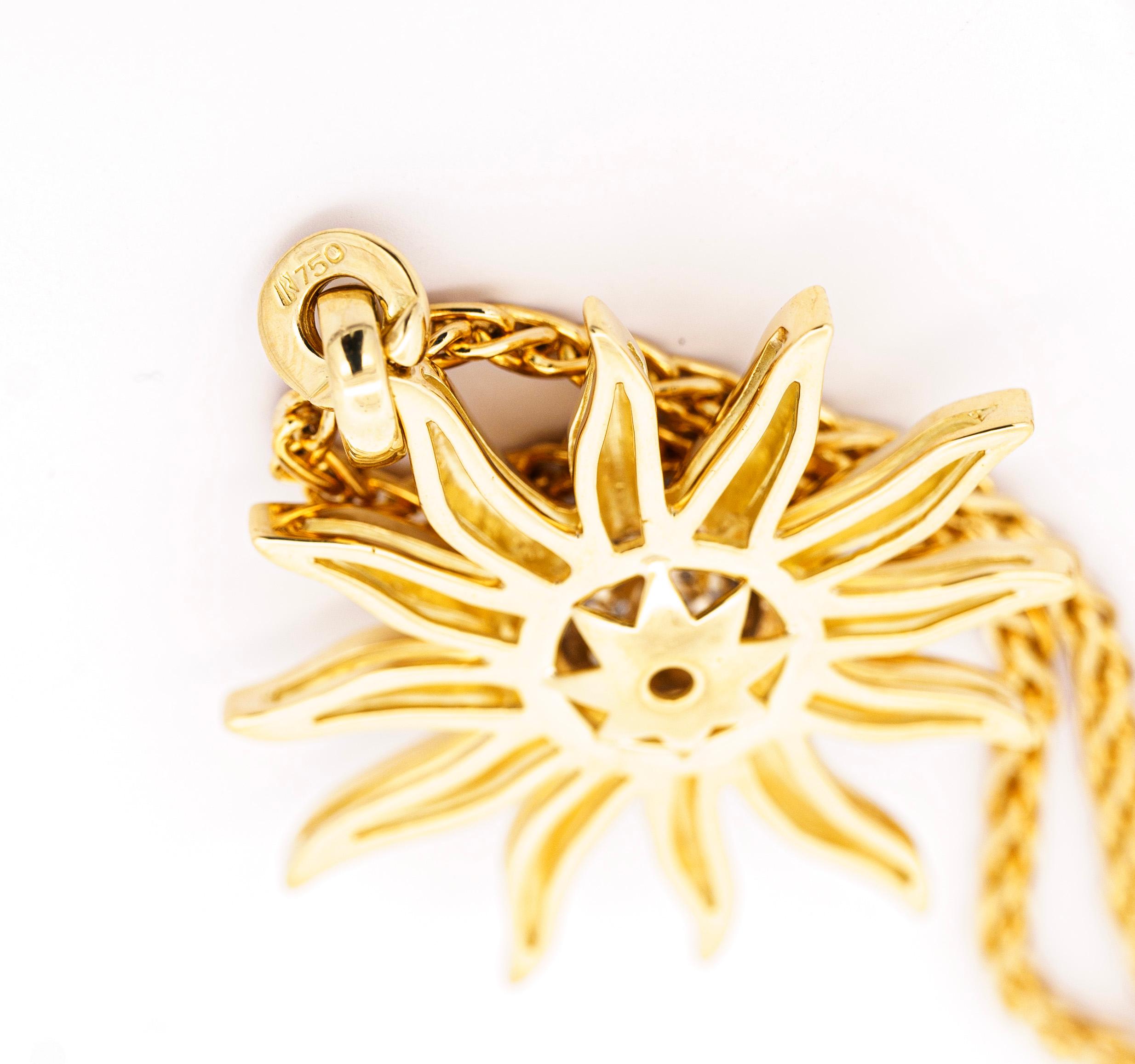 Women's or Men's Vintage 0.85 Carat Sun Motif Diamond Pendant Necklace in 18k Yellow Gold