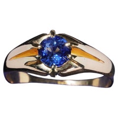 Vintage 0.85ct Ceylon Sapphire Cornflower Blue 18k Gold Belcher Ring N.5 / 7