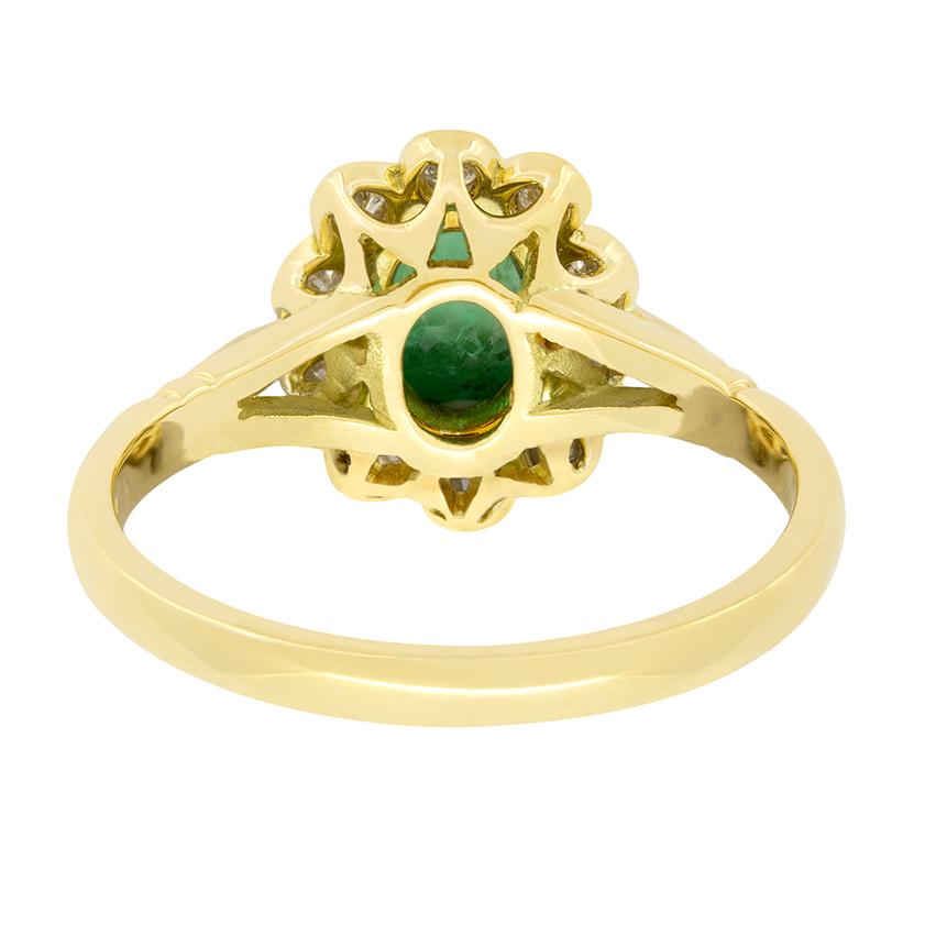 Vintage-Cluster-Ring mit 0,85 Karat Smaragd und Diamant, ca. 1989 im Zustand „Gut“ im Angebot in London, GB