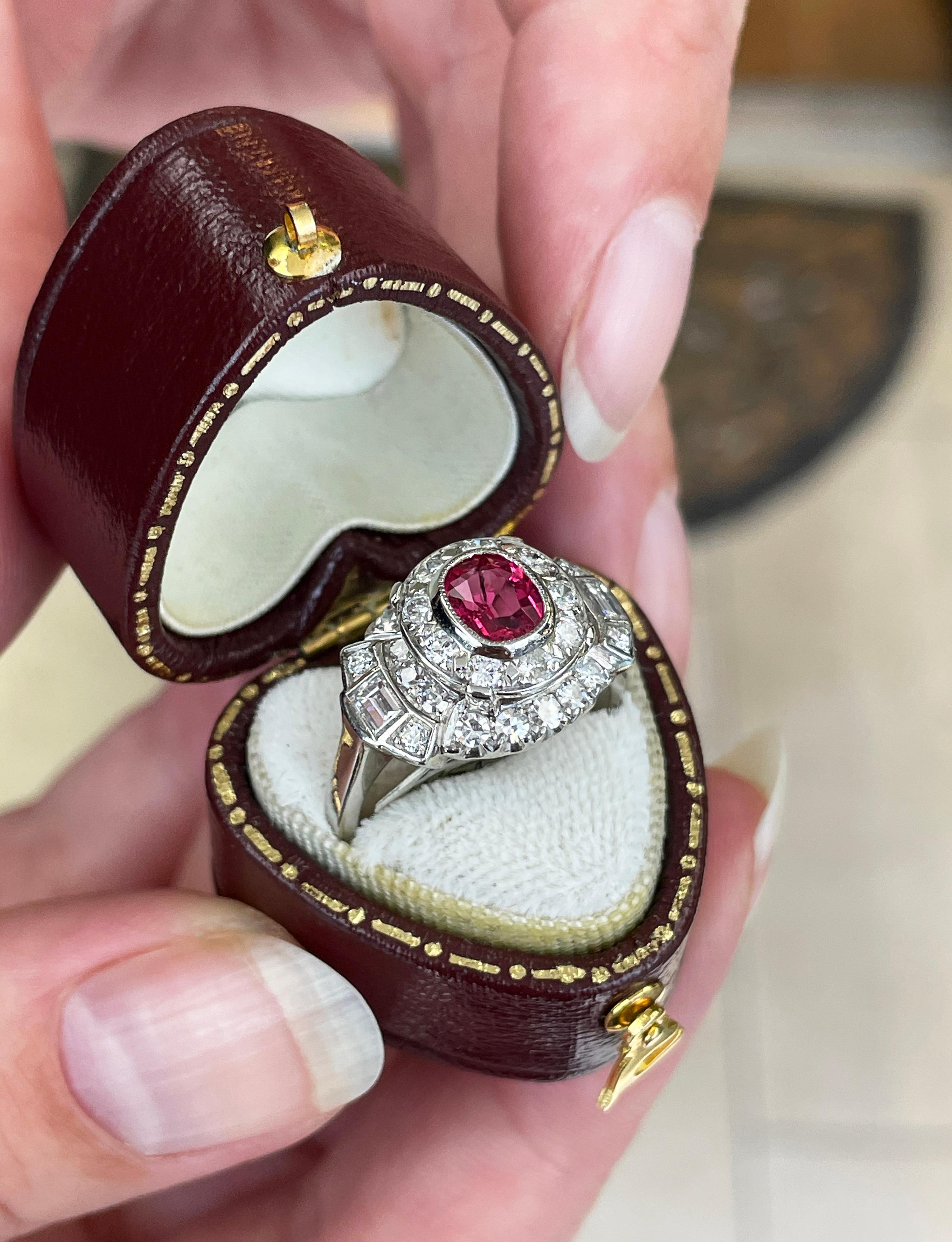 Vintage 0.89ct Pink Spinel and Diamond Platinum Cluster Cocktail Ring In Good Condition In London, GB