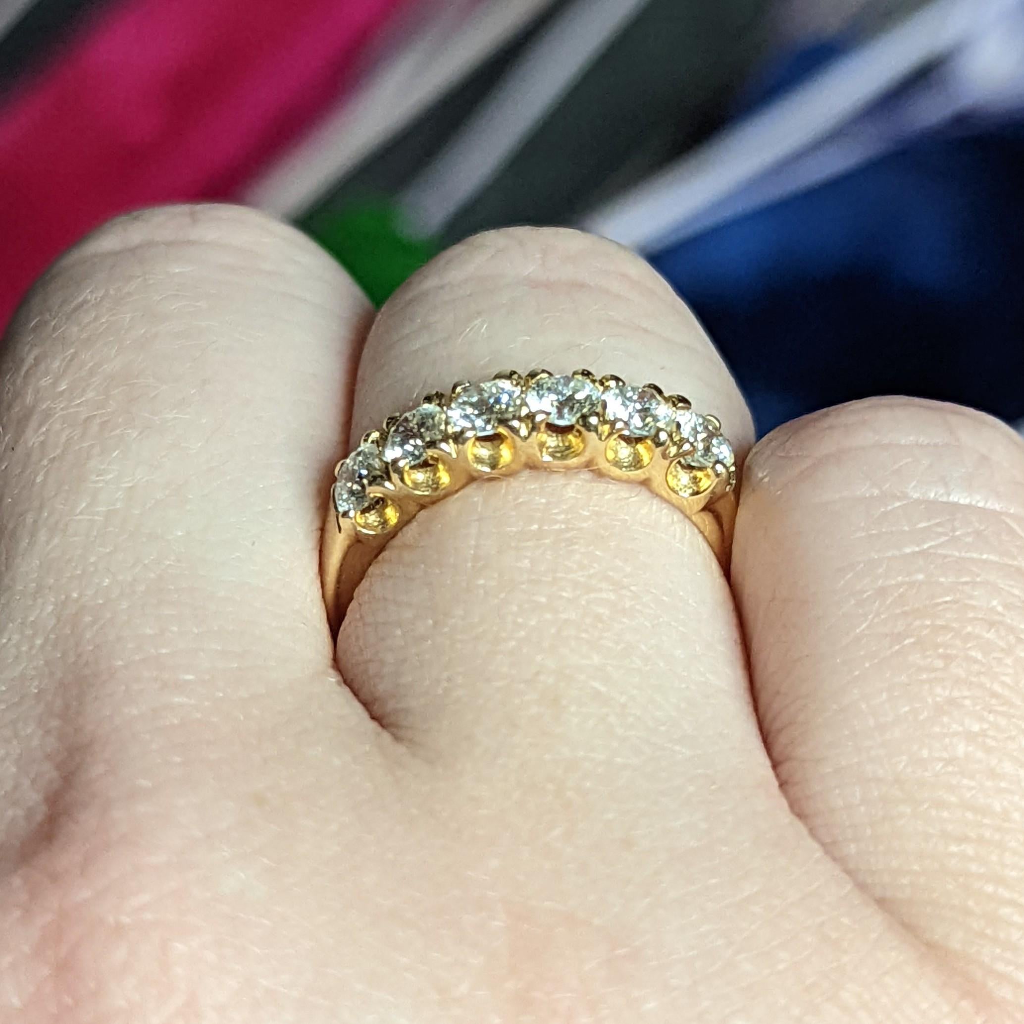 Vintage 0.90 Carats Diamond 14 Karat Yellow Gold Fishtail Wedding Band Ring 4