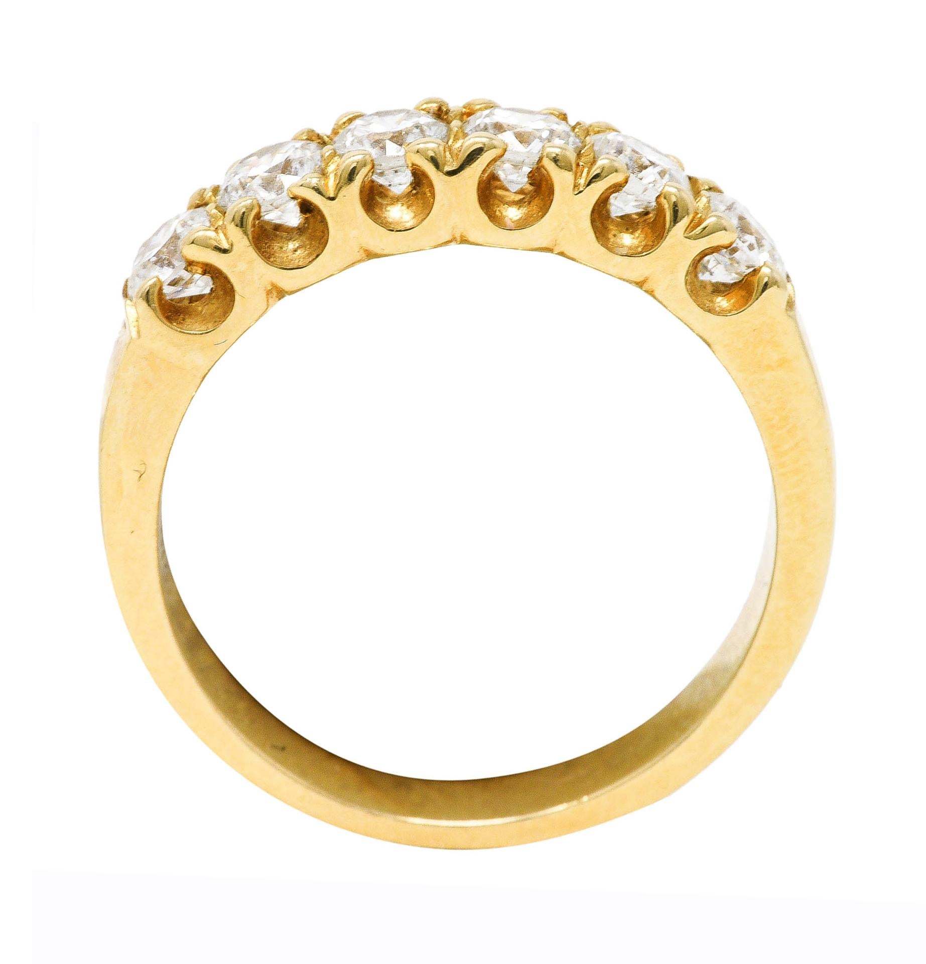 Women's or Men's Vintage 0.90 Carats Diamond 14 Karat Yellow Gold Fishtail Wedding Band Ring