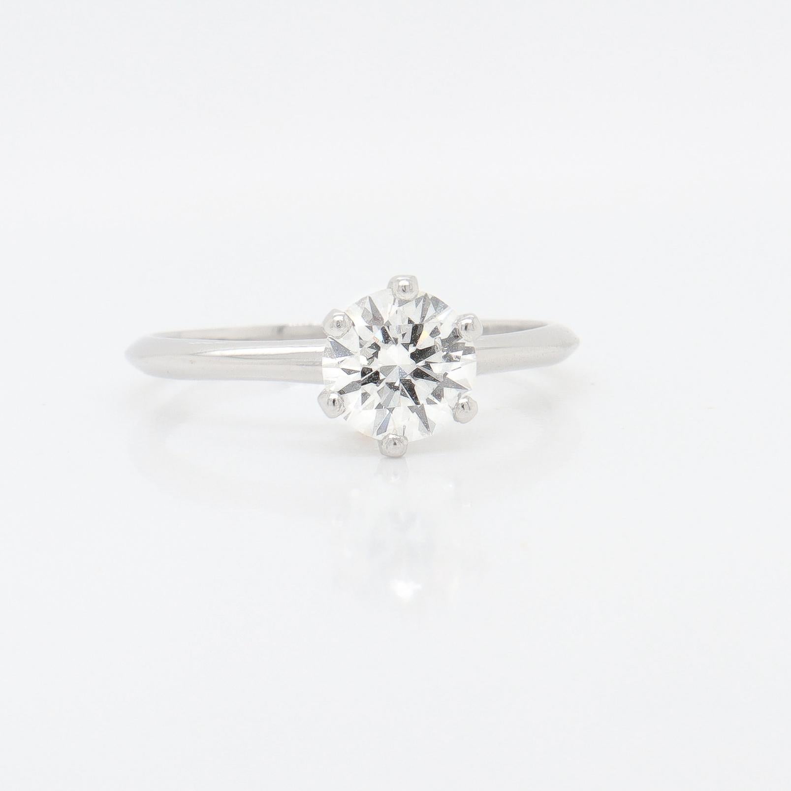 Women's Vintage 0.94 ct Solitaire Diamond Ring in a Tiffany & Co. Platinum Setting For Sale
