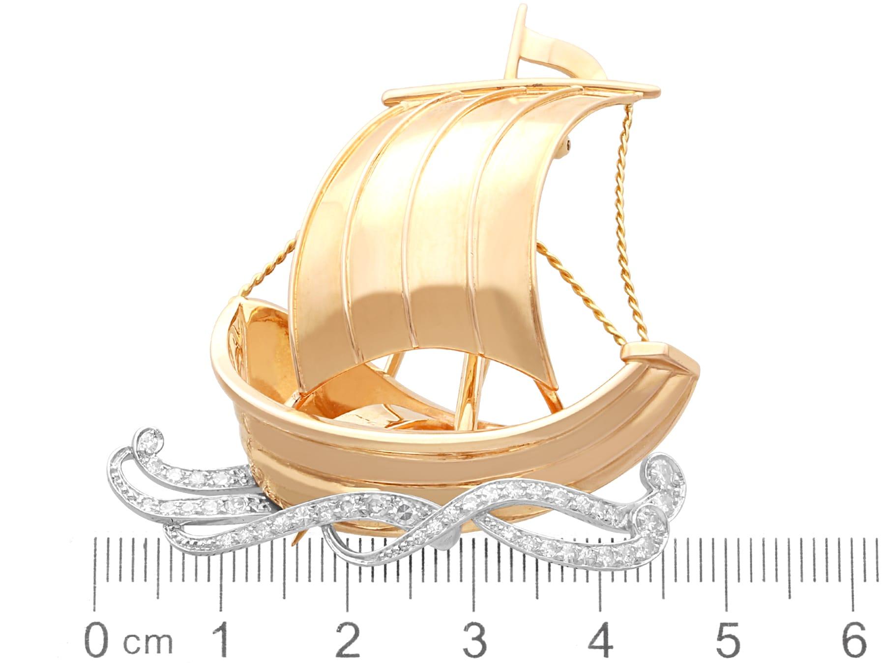Vintage 0.95 Carat Diamond and 18 Karat Yellow Gold Boat Brooch Circa 1945 For Sale 2