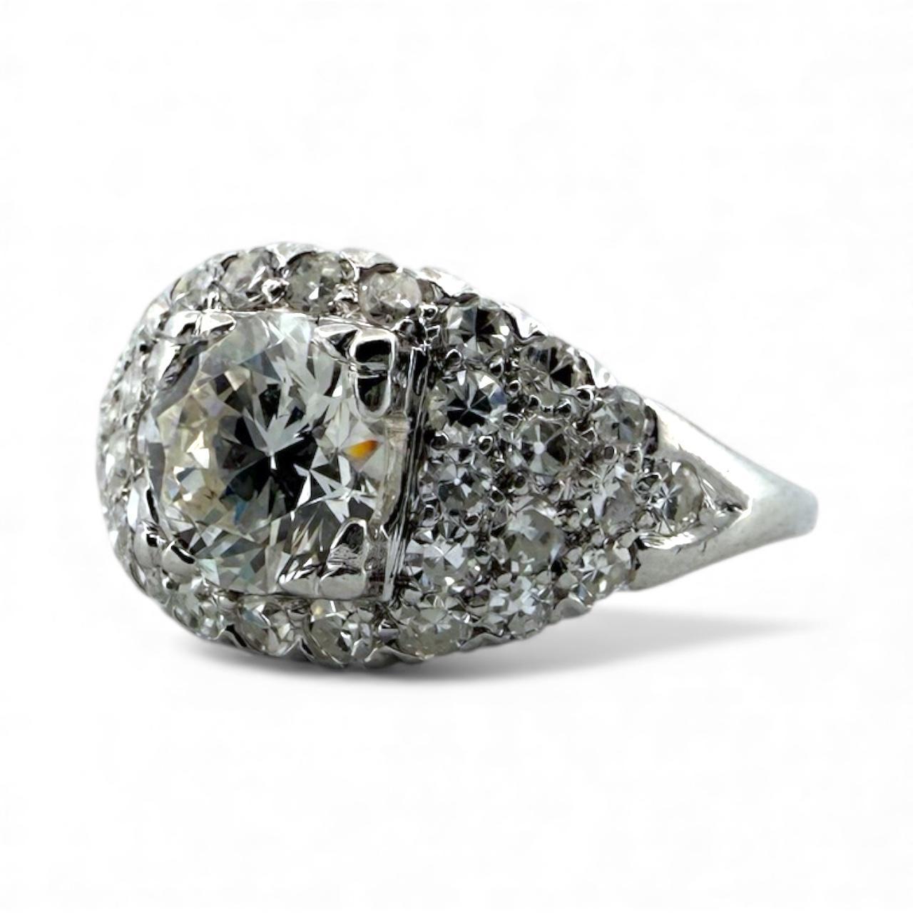 Anello di fidanzamento vintage in platino con diamante da 0.95 carati in vendita 1