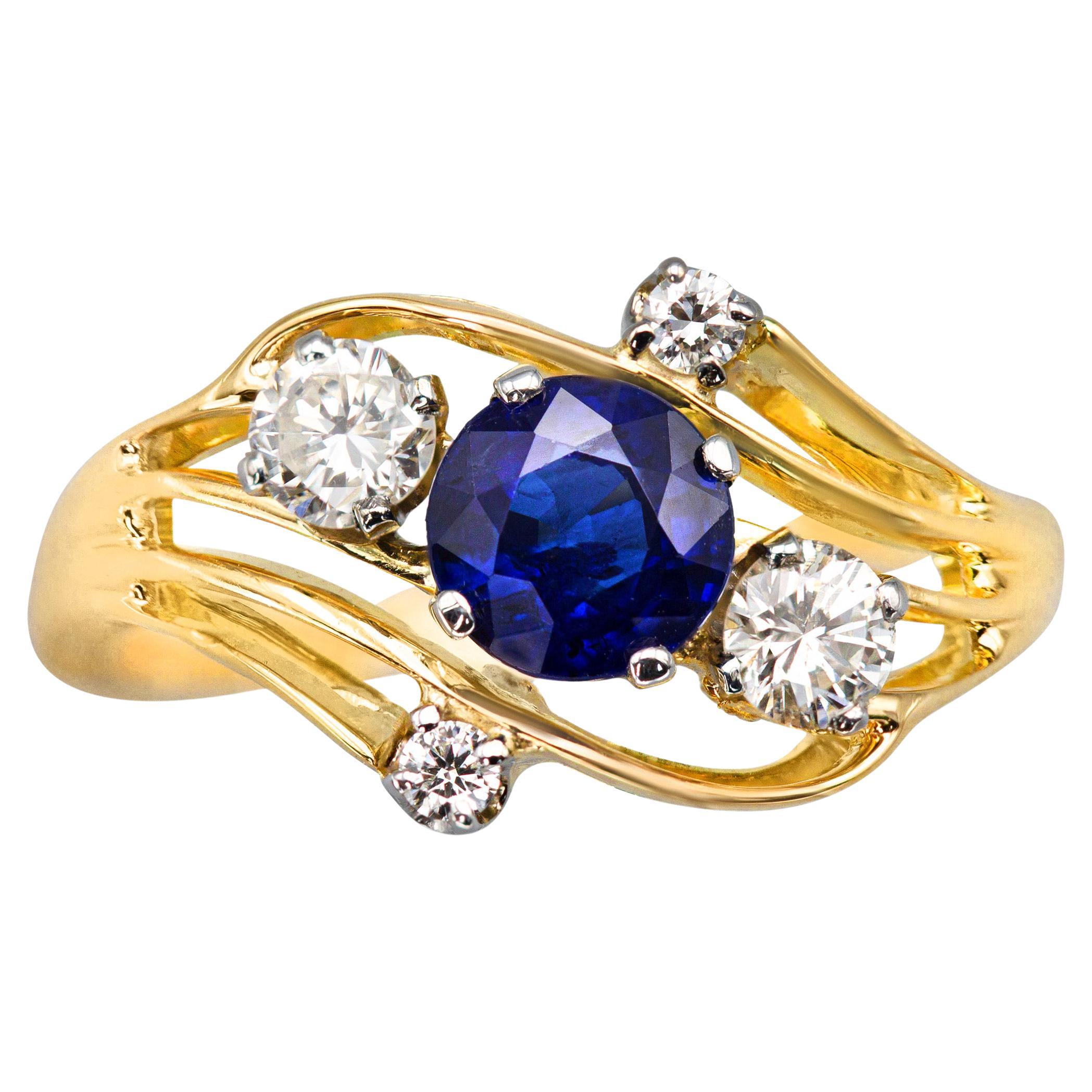 Vintage 0.97 Ct. Sapphire and Diamond Yellow Gold Ring For Sale