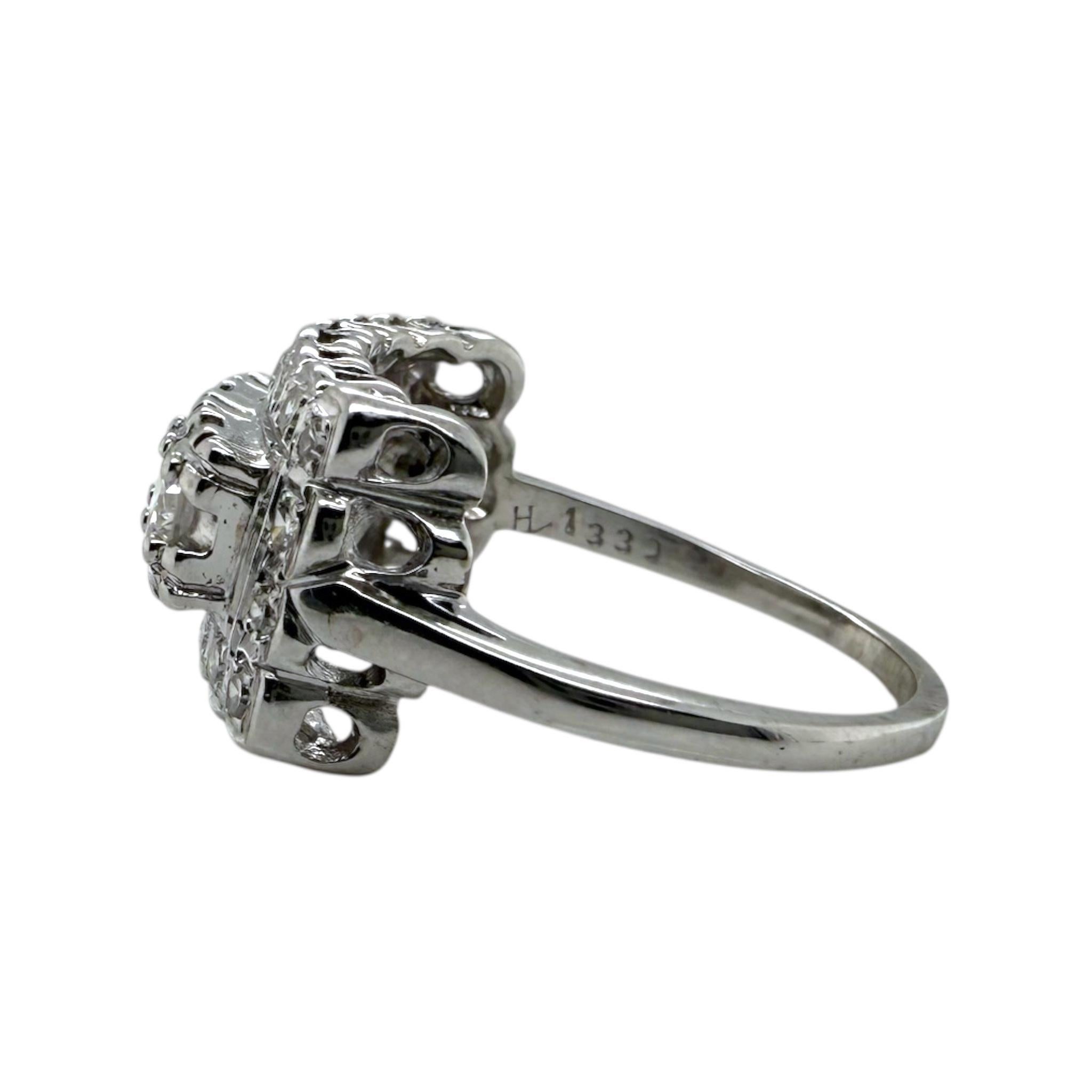 Anillo de cóctel vintage de diamantes de 1 quilate y oro blanco de 14 quilates en venta 1