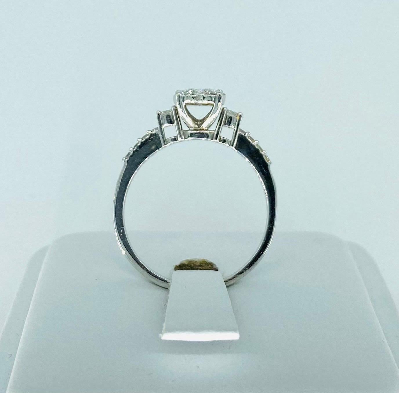 Verlobungsring 14k Weißgold mit 1 Karat Diamanten und Halo, Vintage im Zustand „Hervorragend“ im Angebot in Miami, FL