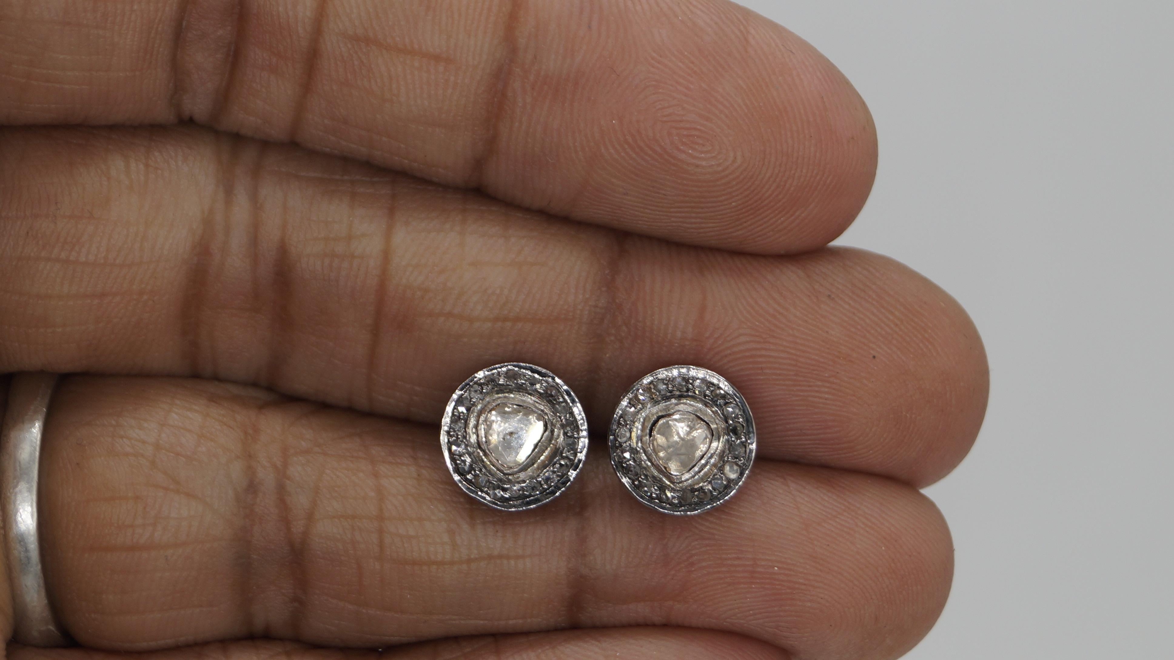 Vintage 1 carat Natural uncut rose cut diamonds sterling silver earrings studs In New Condition For Sale In Delhi, DL