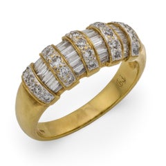 Vintage 1 carat round and baguette diamond 18k yellow gold band
