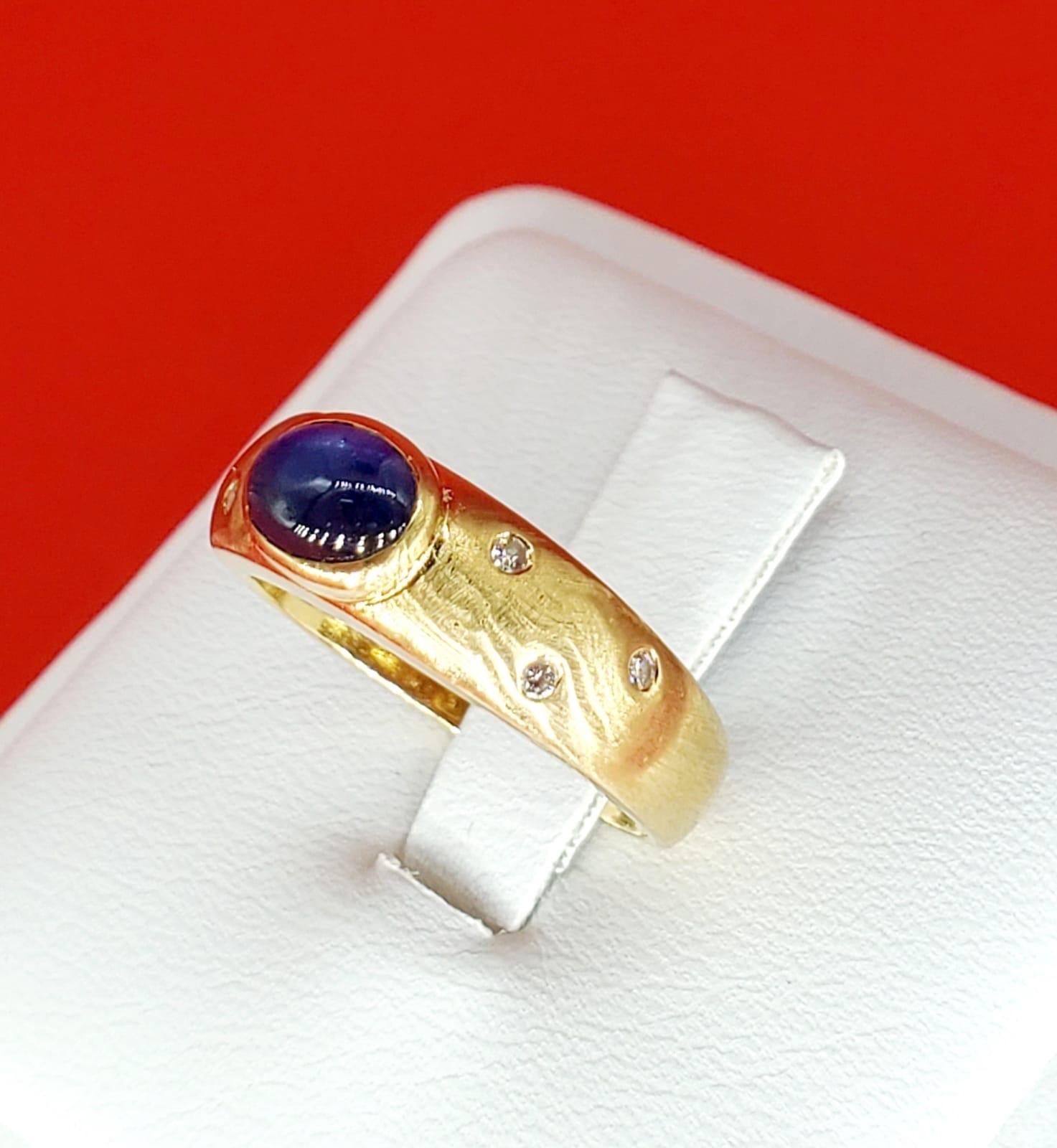 Oval Cut 1 Carat Sapphire Cabochon and Diamonds Etoile Star Galaxy Ring 18 Karat Gold For Sale