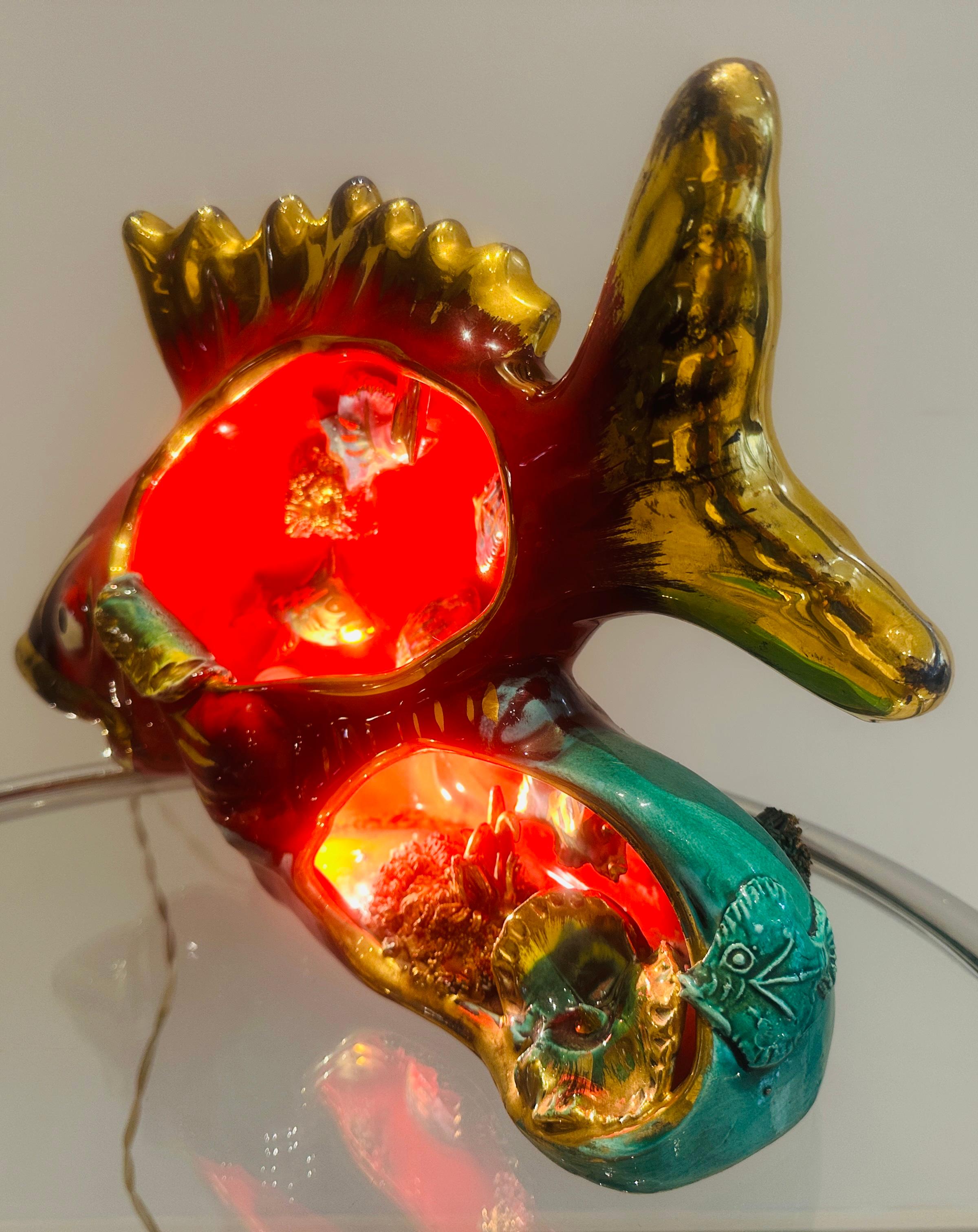 Vintage 1960s French Vallauris Ceramic Red & Gold Glazed Fish Table Lamp In Good Condition For Sale In London, England