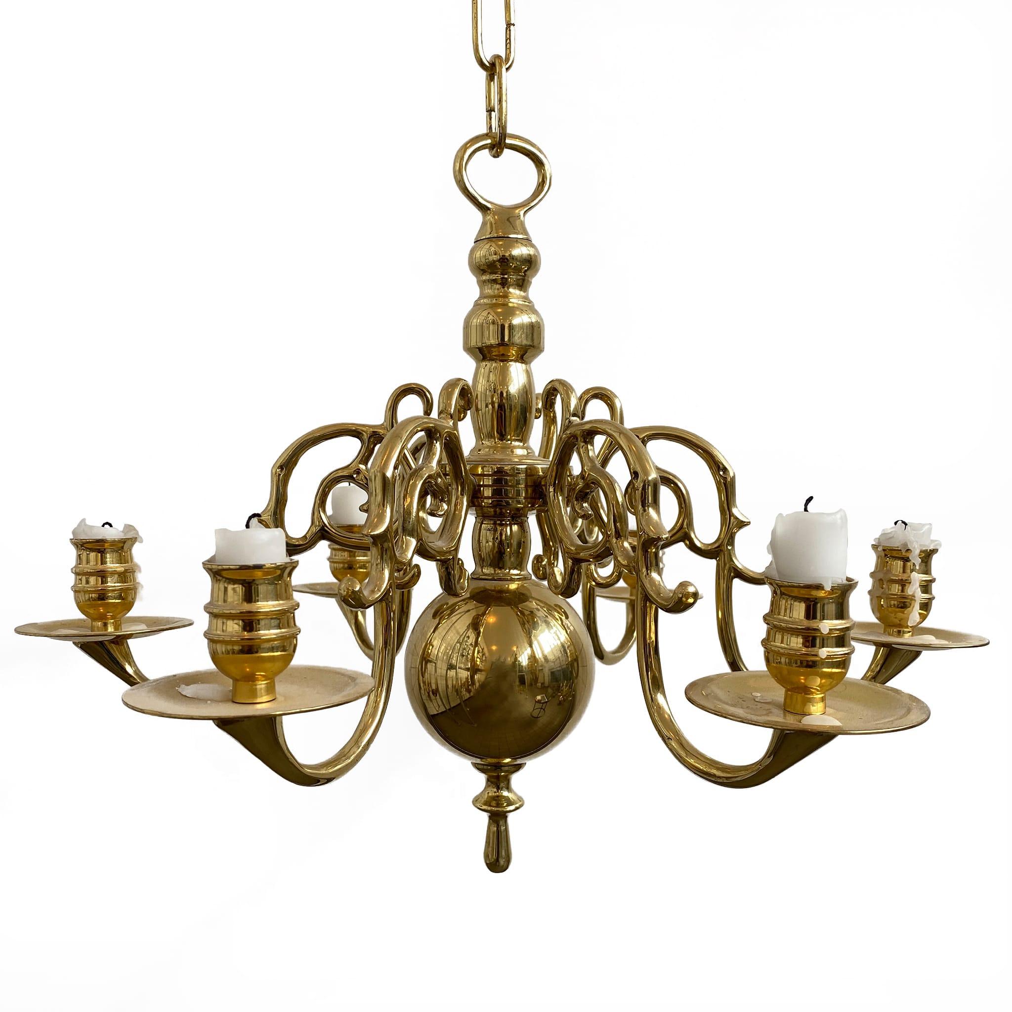 Vintage 1 Tier 17th Century Candle Dutch Brass Chandelier 6 Lights H45xW50 In Good Condition For Sale In AMSTERDAM, NL