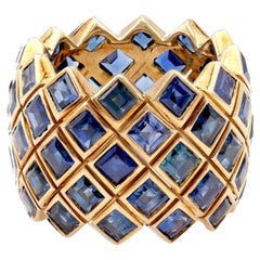 Vintage 10 Carats Carre Cut Sapphire 18K Yellow Gold Band