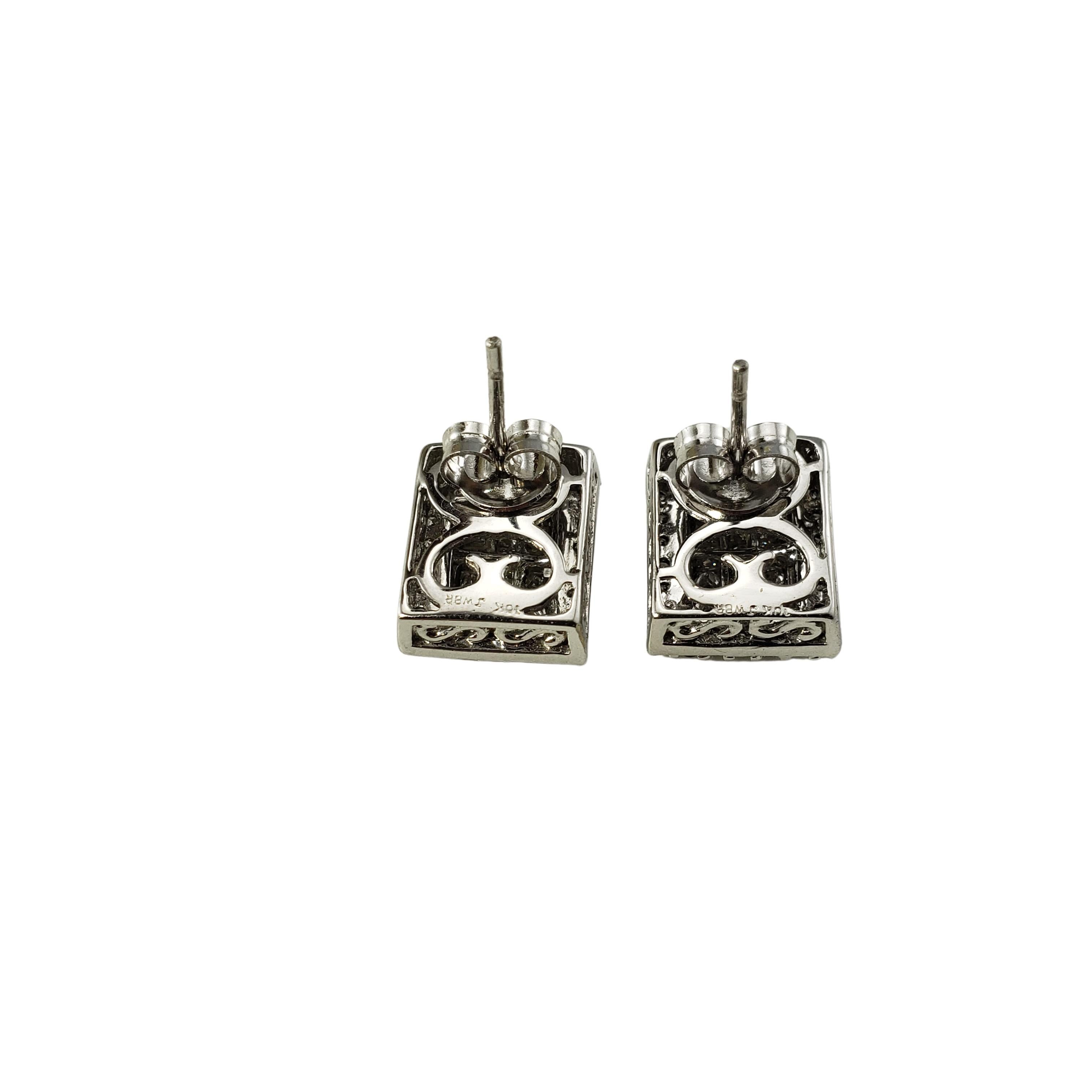 10 Karat White Gold and Diamond Earrings In Good Condition For Sale In Washington Depot, CT