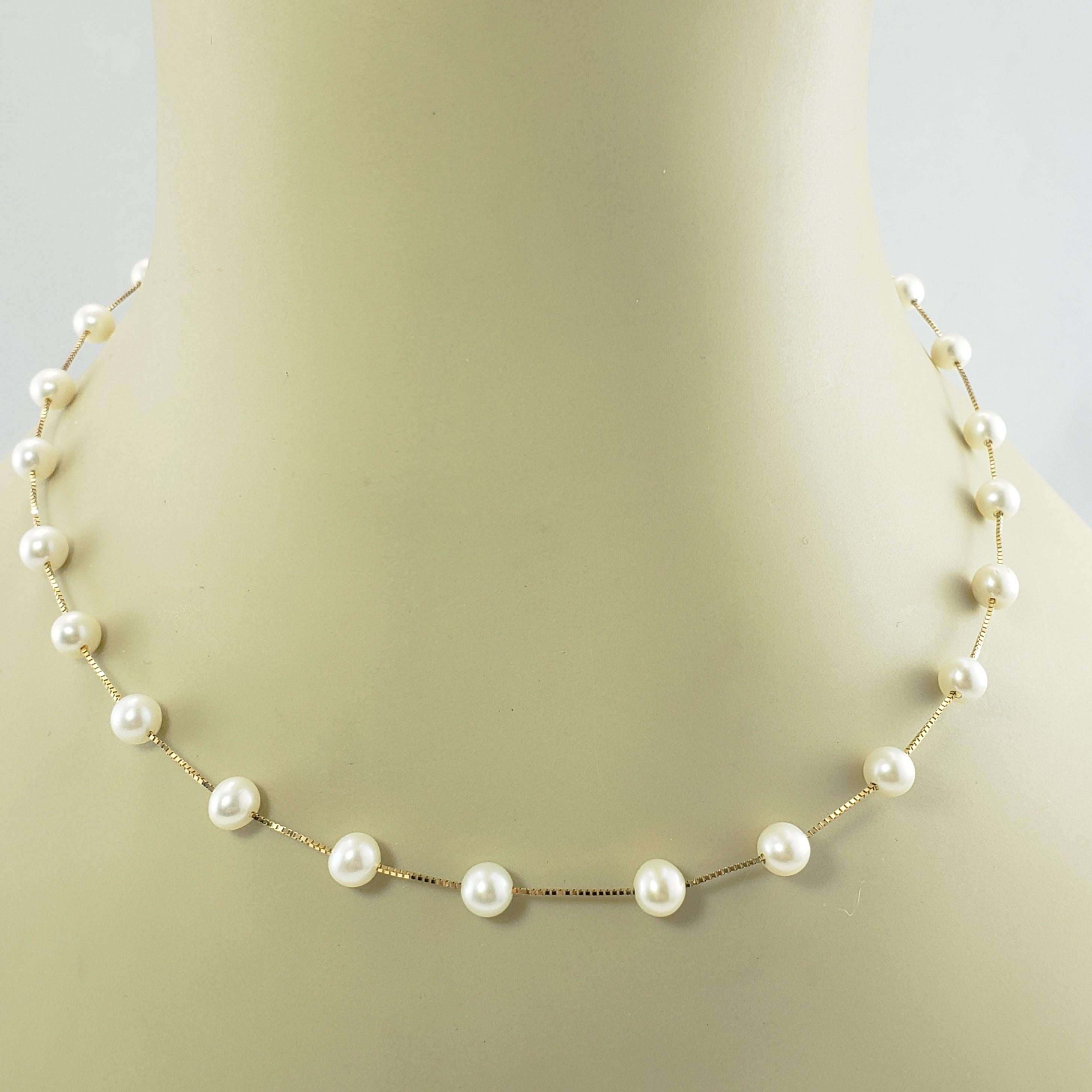 10 Karat Yellow Gold and Pearl Necklace For Sale 1
