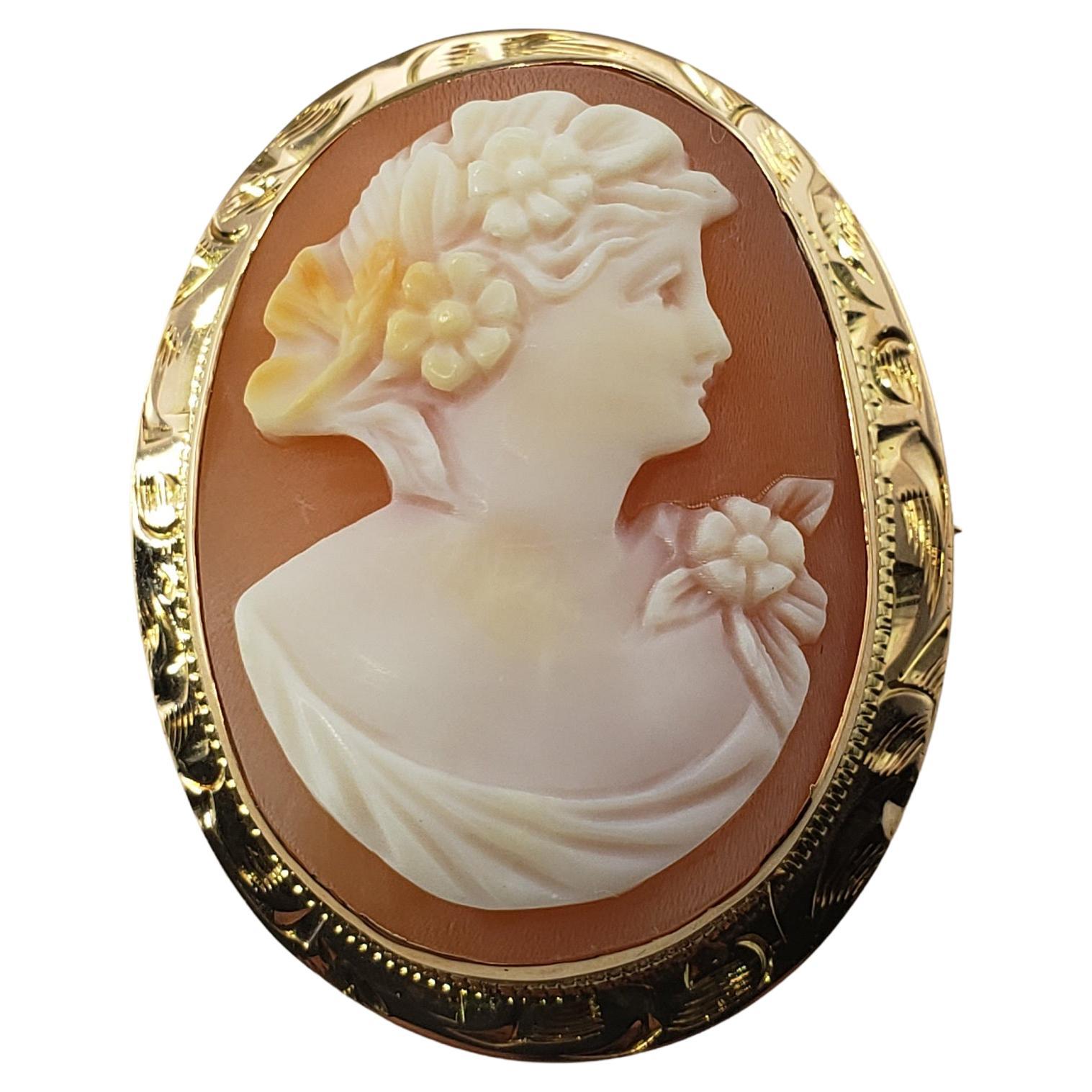 Vintage Cameo Brooch/Pin of Three Graces in 14 Karat Yellow Gold