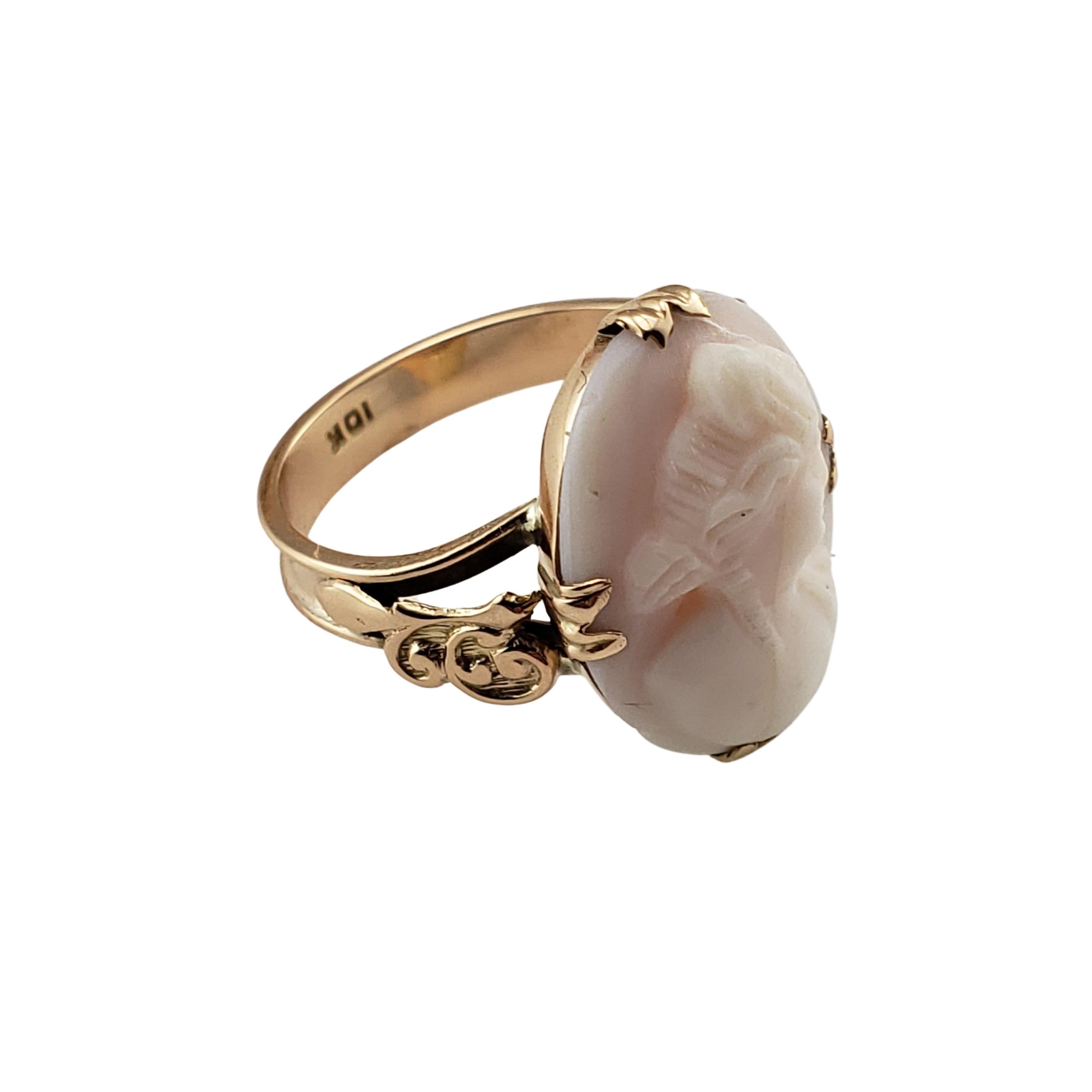 Kamee-Ring aus 10 Karat Gelbgold im Zustand „Gut“ in Washington Depot, CT