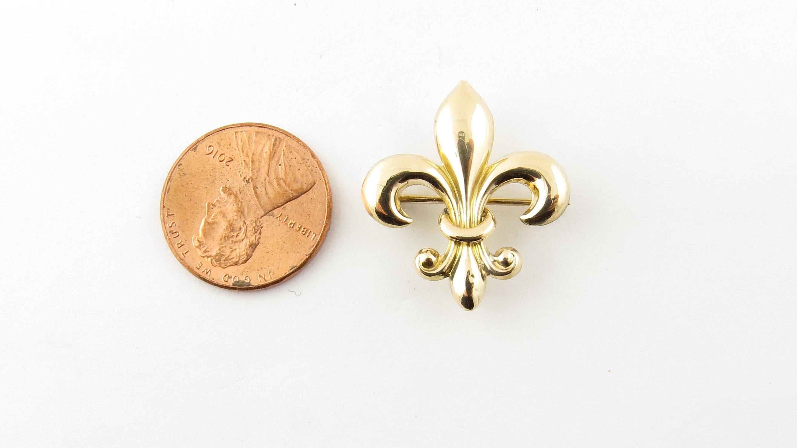 Vintage 10 Karat Yellow Gold Fleur De Lis Brooch / Pin #4369 In Good Condition In Washington Depot, CT