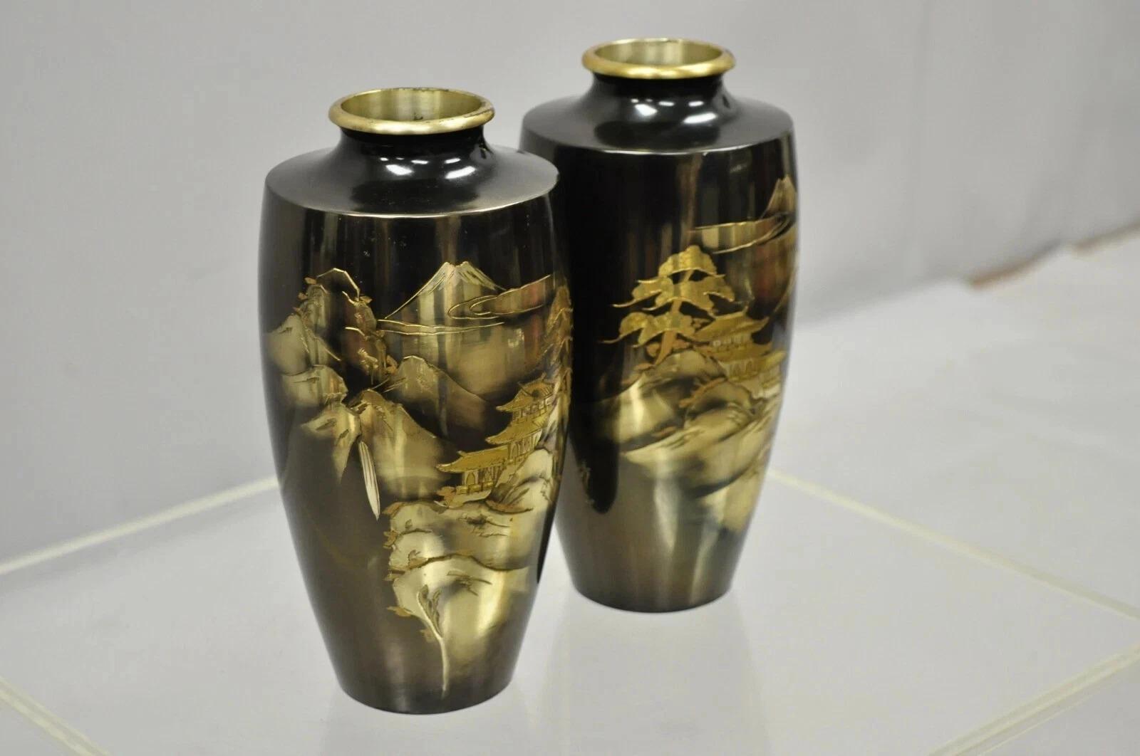 Set di vasi orientali di bronzo da 10