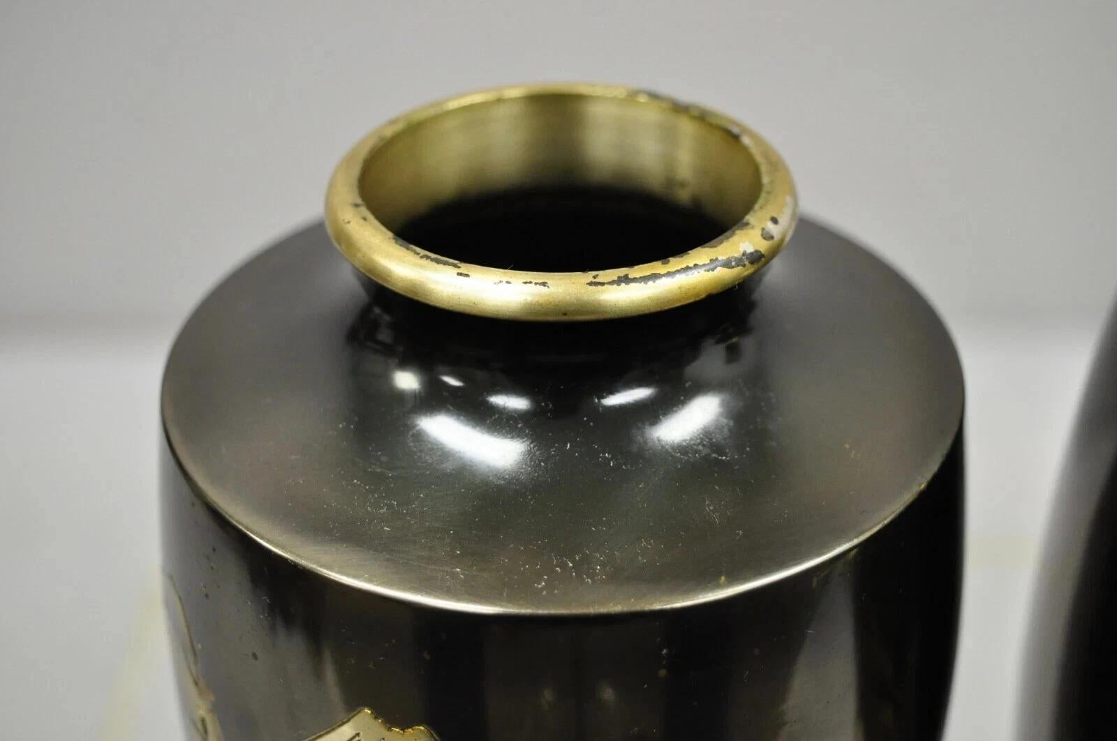 XX secolo Set di vasi orientali di bronzo da 10