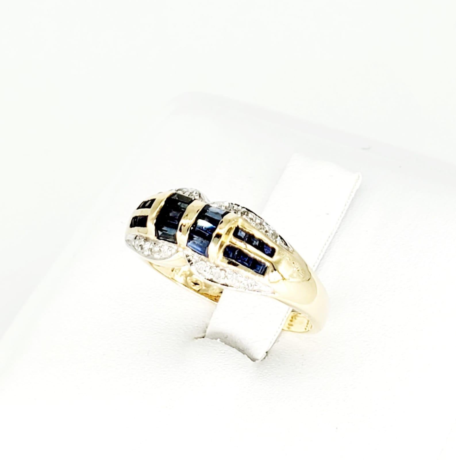 Vintage 1,00 Karat blaue Saphire & weiße Diamanten 14k Gold Ring. Der Ring besteht aus ca. 0,84 Karat blauen natürlichen Saphiren und ca. 0,16 Karat weißen Diamanten, insgesamt 1 Karat. Der Ring ist aus 14-karätigem Gold gefertigt und wiegt 3,3