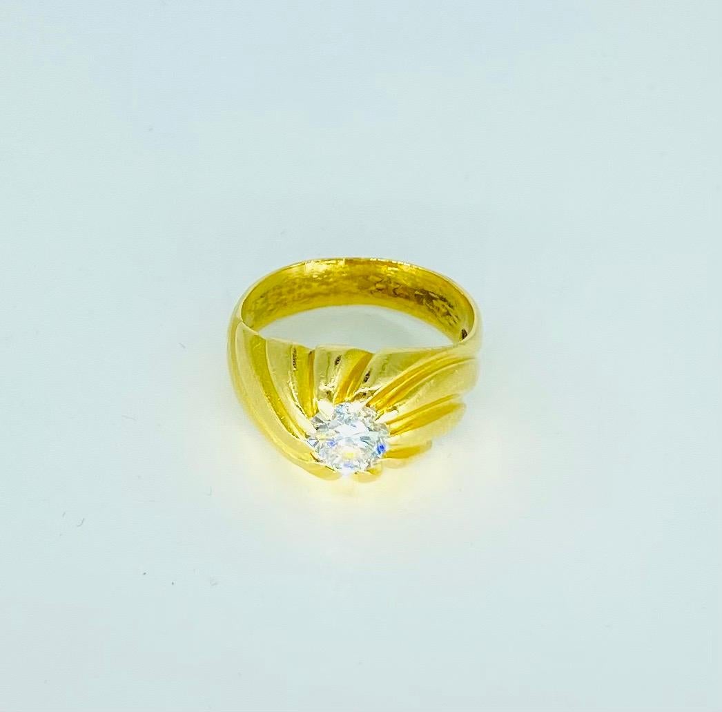 Vintage 1.00 Carat Natural Diamond Gent's 18k Gold Ring For Sale 2