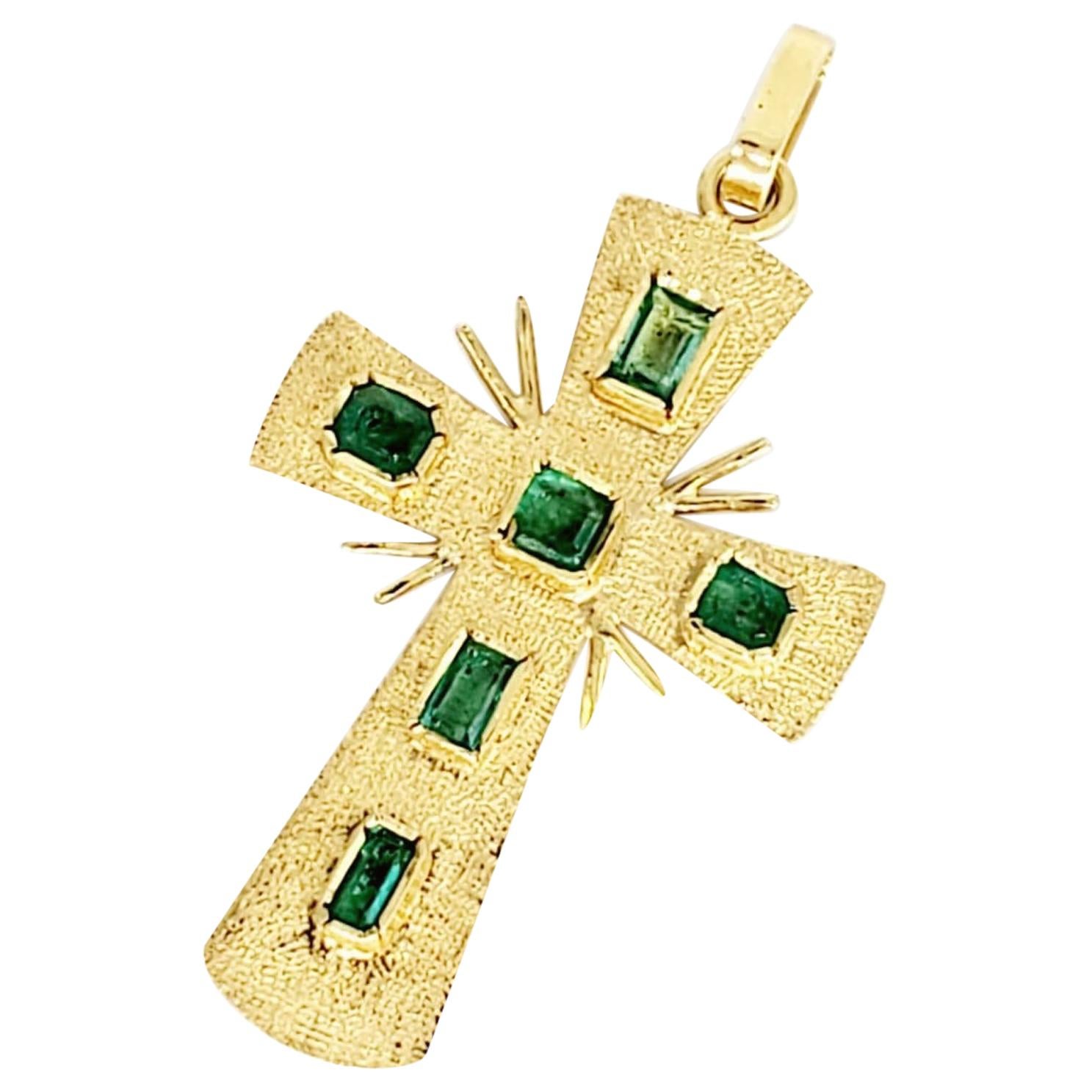 Pendentif croix vintage en or 18 carats avec émeraude de Colombie de 1,00 carat